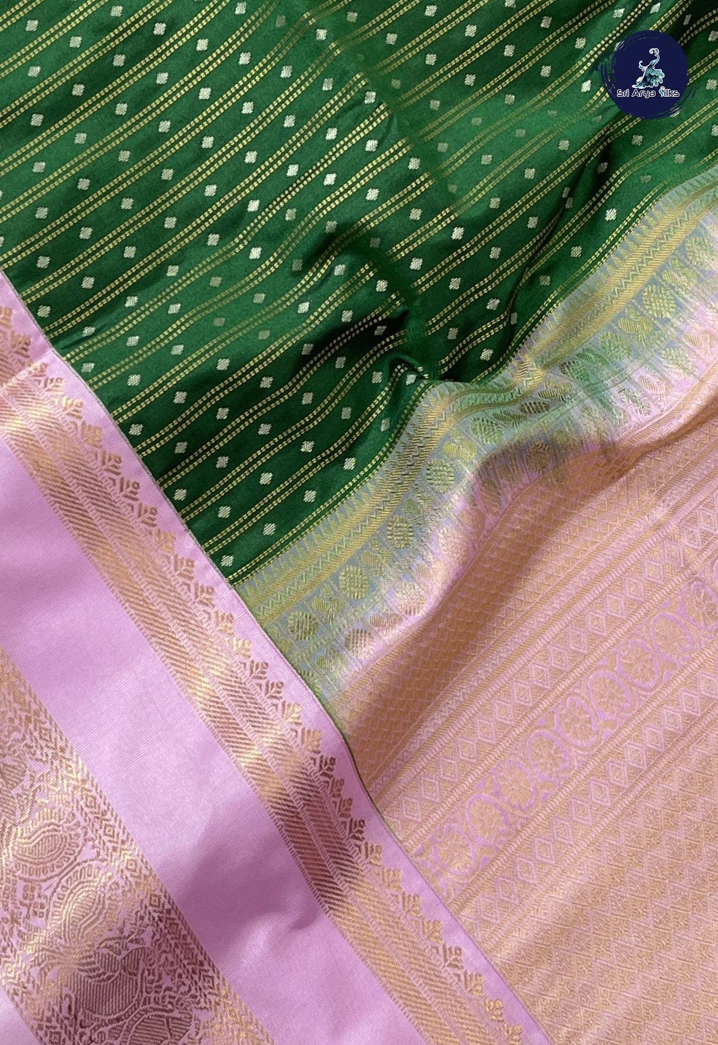 Dark Green Semi Soft Silk Saree With Jacquard Pattern