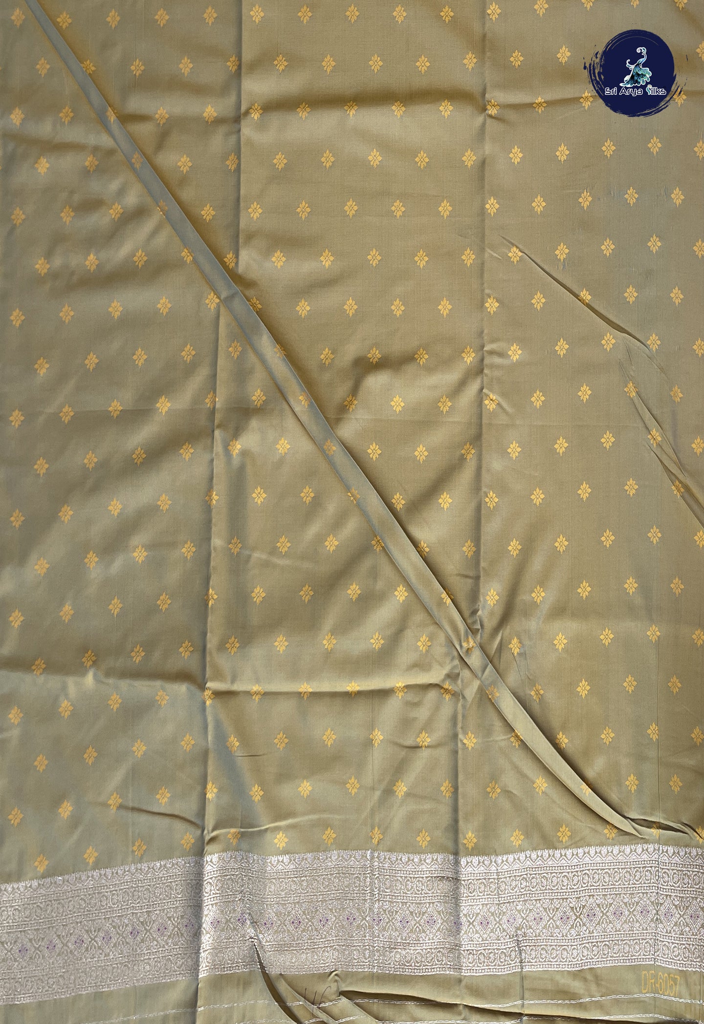 Dual Tone Purple Semi Soft Silk Saree With Zari Buttas Pattern