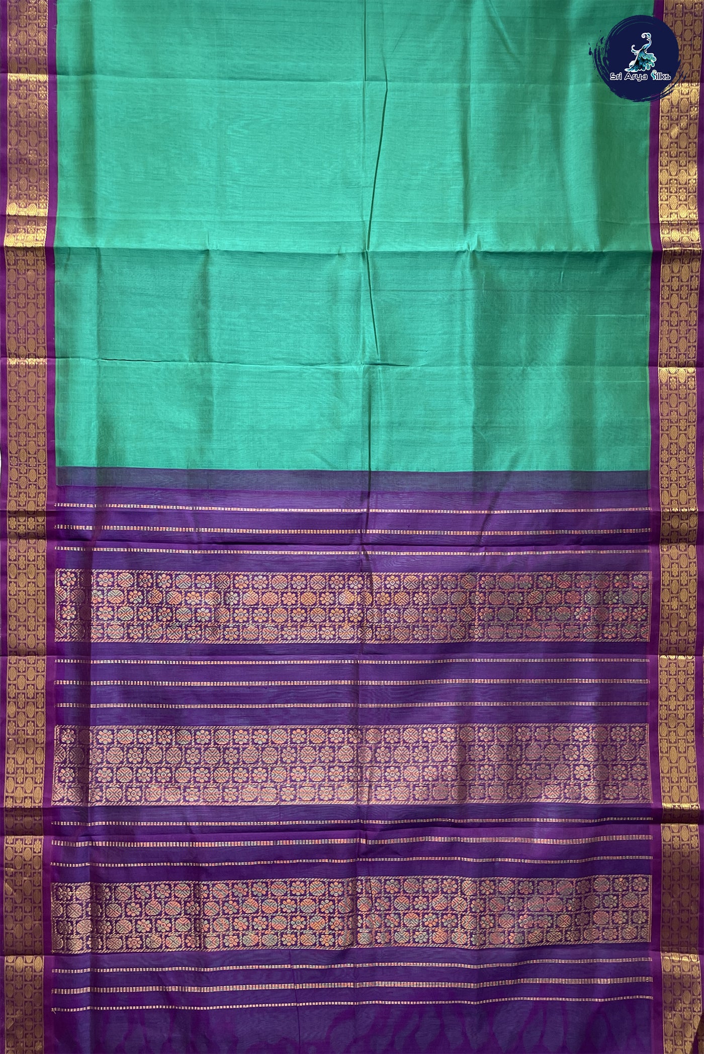 Turquoise 10 Yards Silk Cotton Saree With Plain Pattern