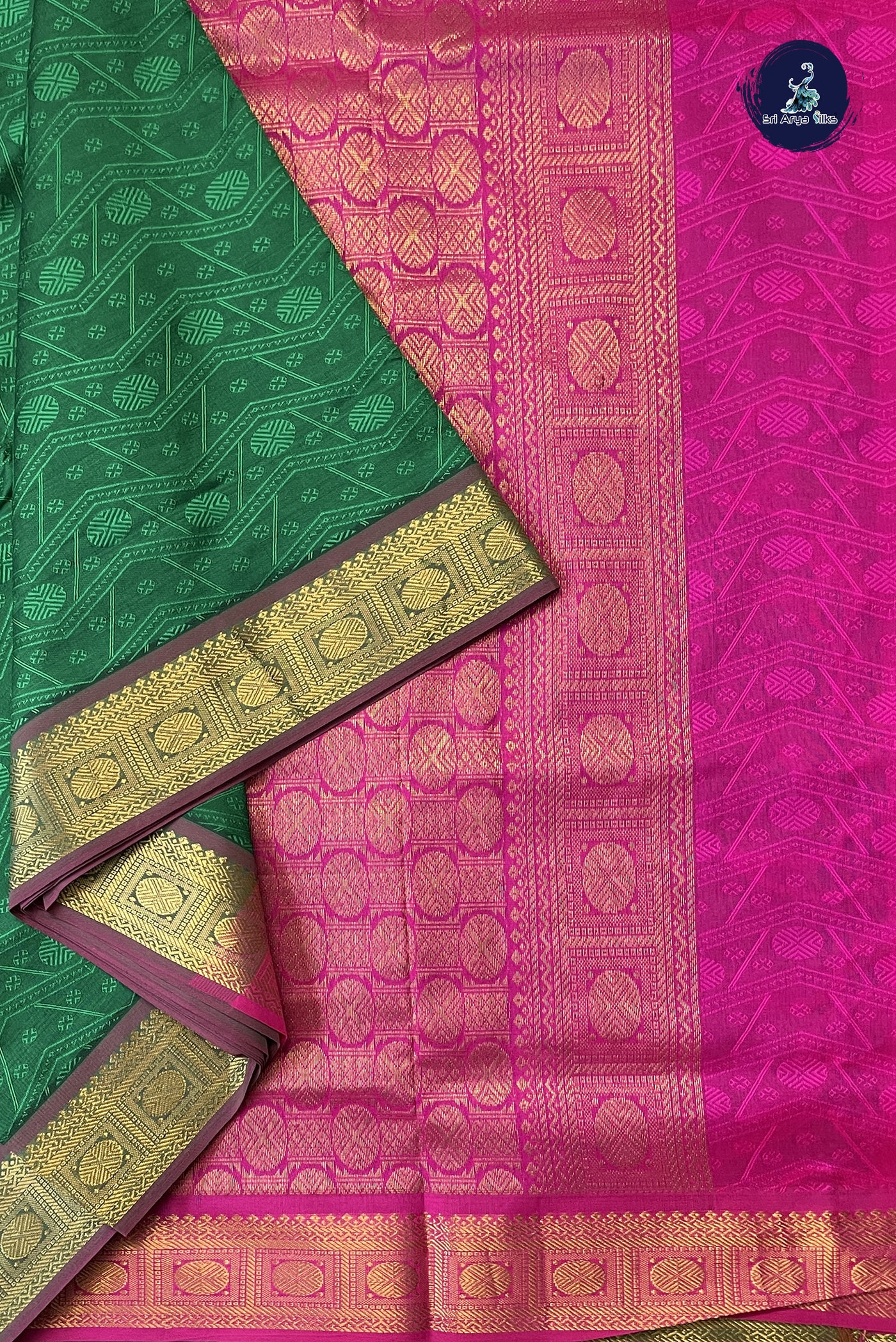 Dark Green 10 Yards Silk Cotton Saree With Embossed Pattern