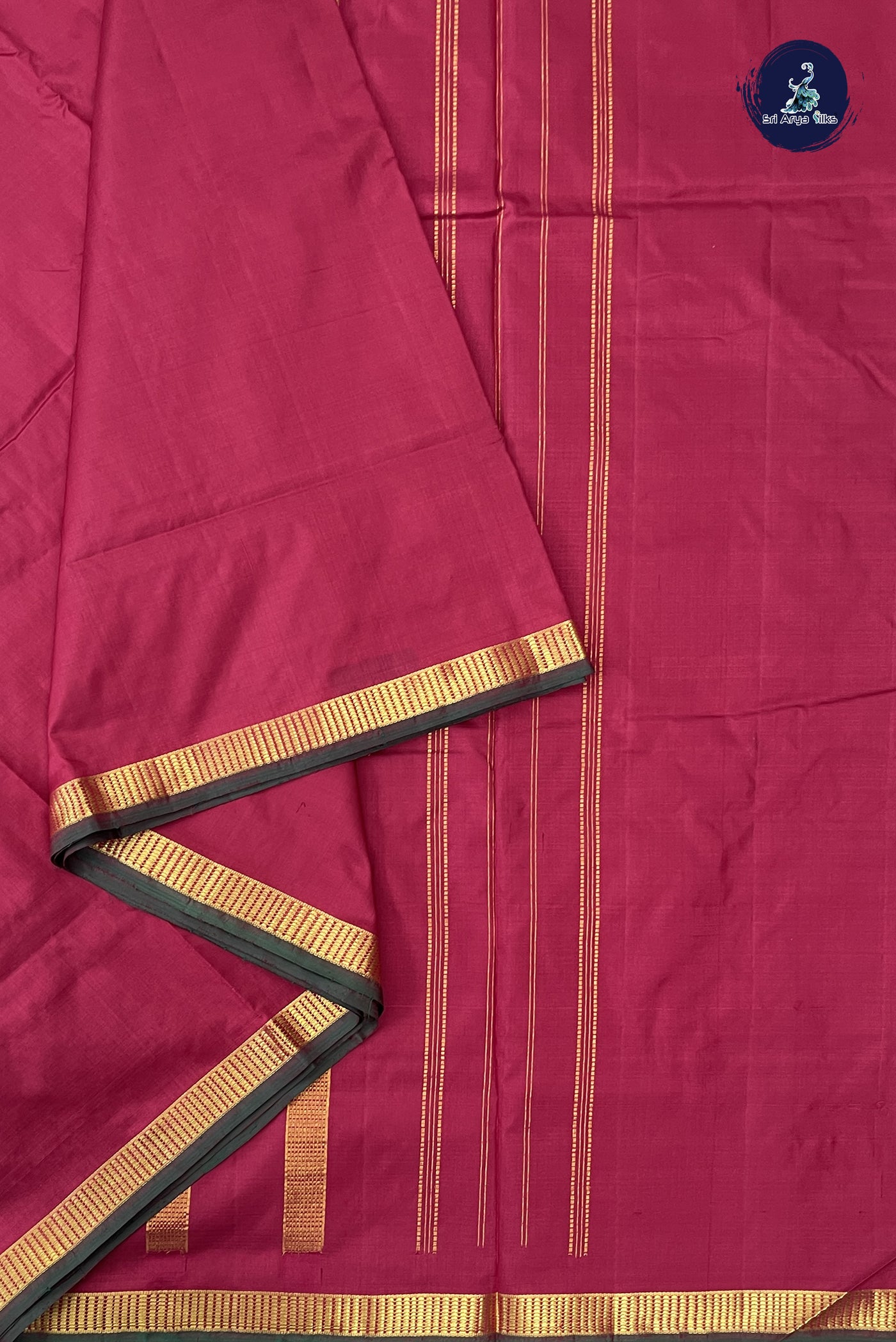 Maroon Madisar 10 Yards Silk Saree With Plain Pattern