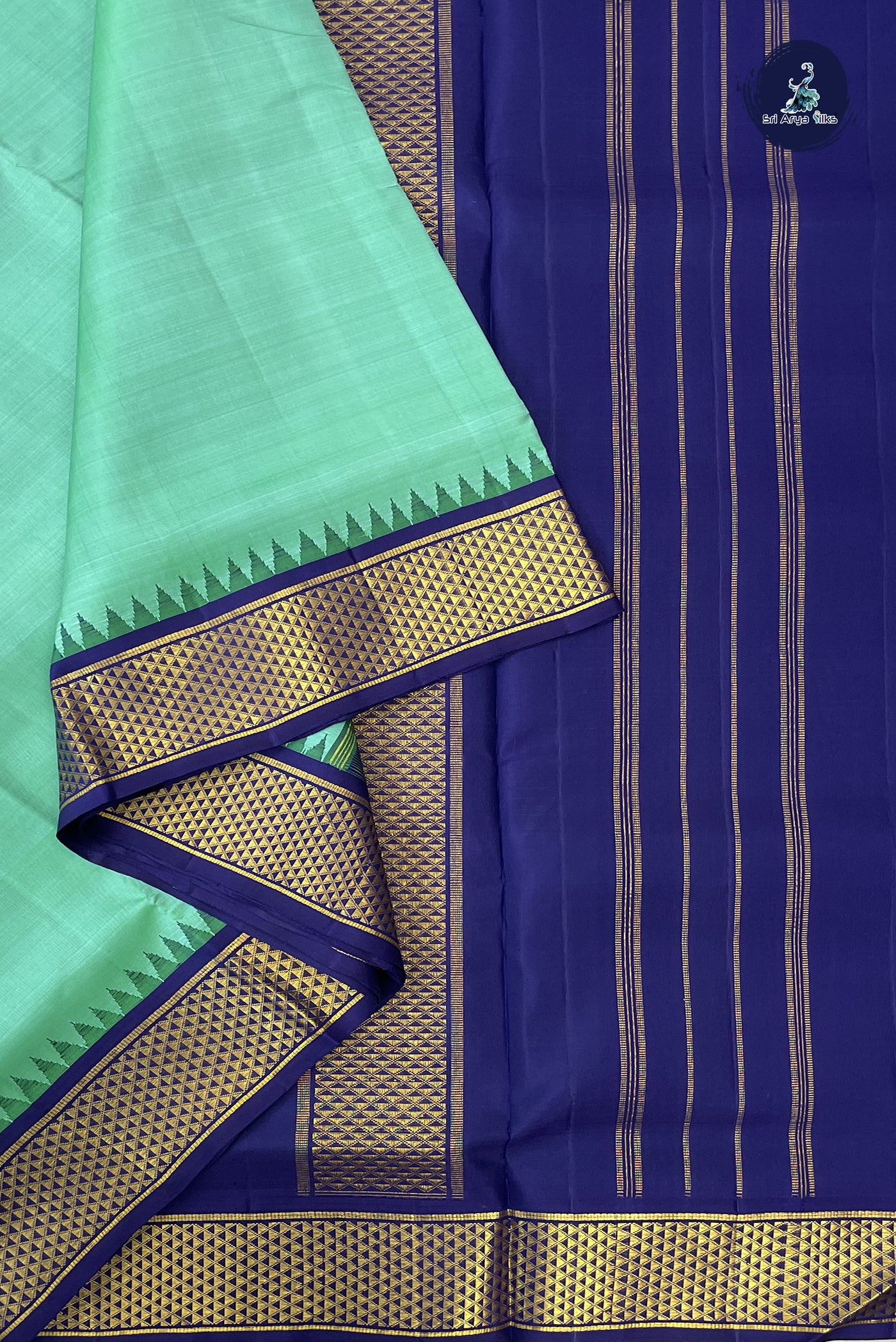 Sea Green Madisar 10 Yards Silk Saree With Plain Pattern