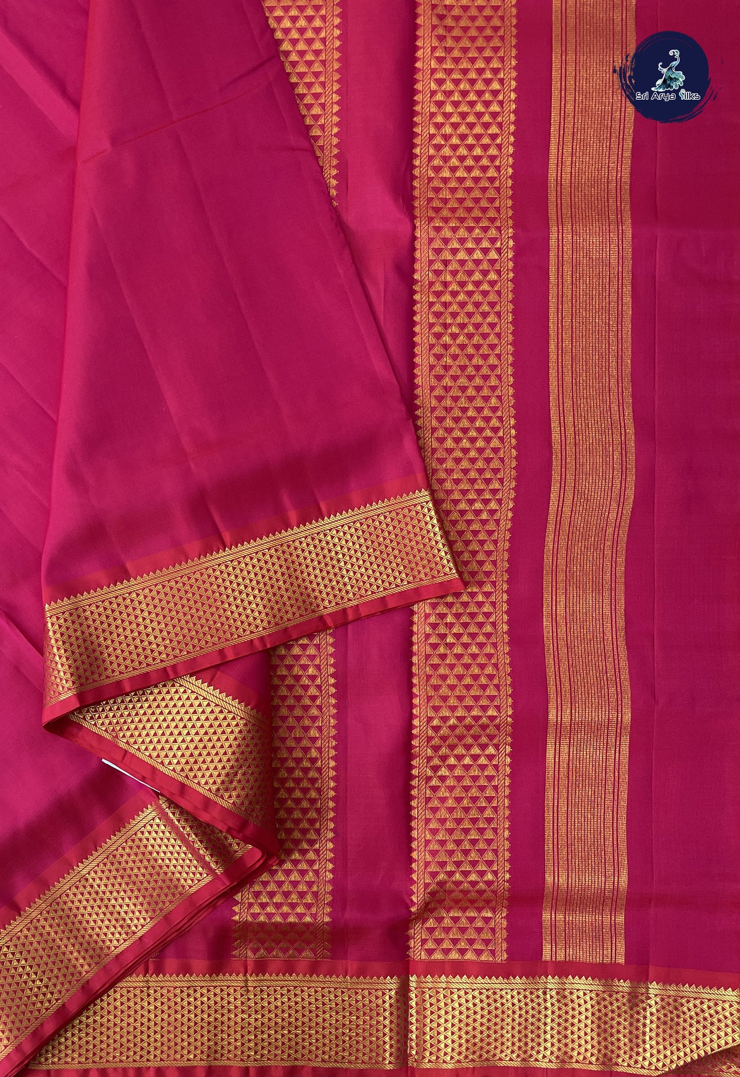 Dark Pink Madisar 10 Yards Silk Saree With Plain Pattern
