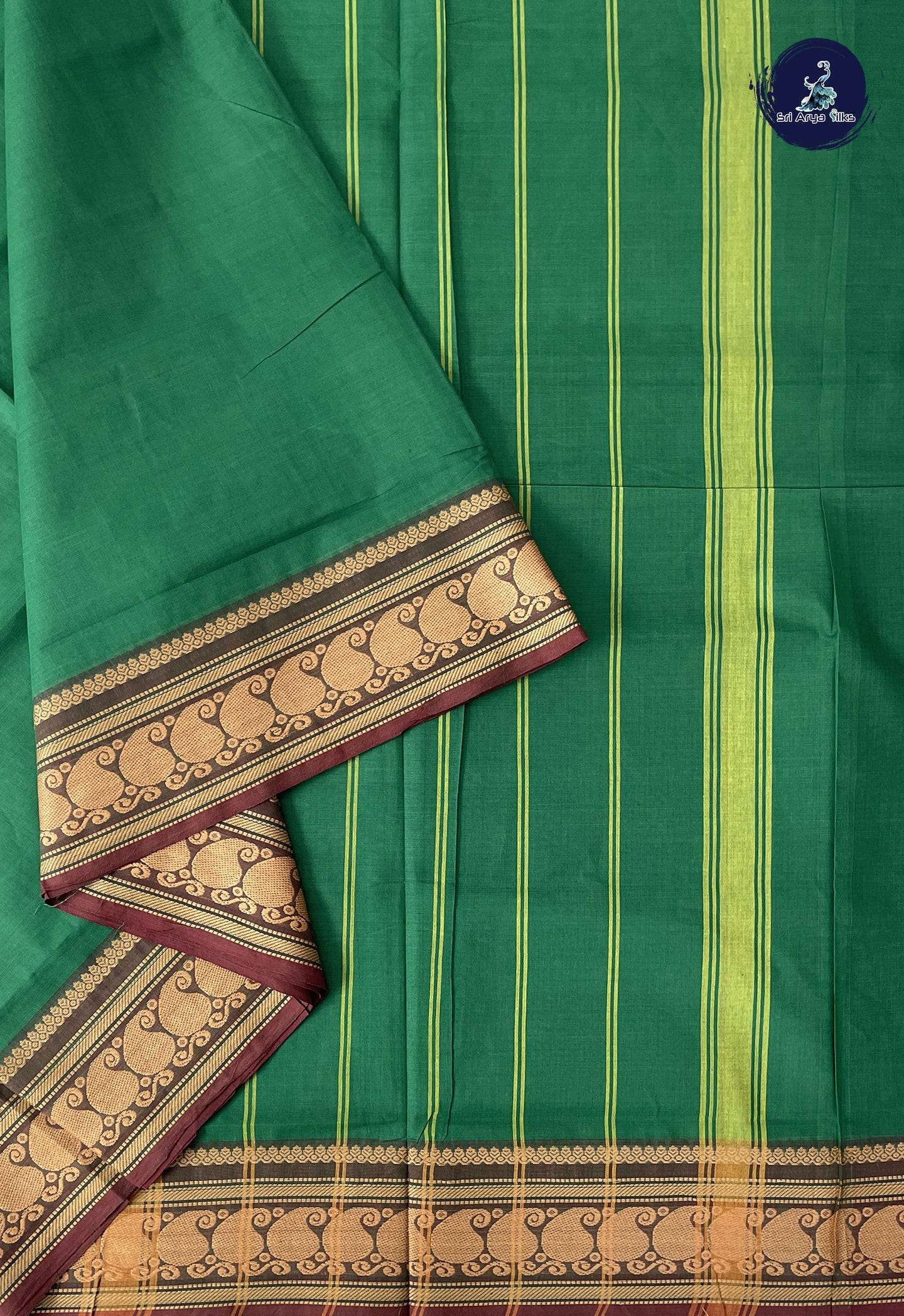 Dark Green 10 Yards Madisar Cotton Saree With Plain Pattern