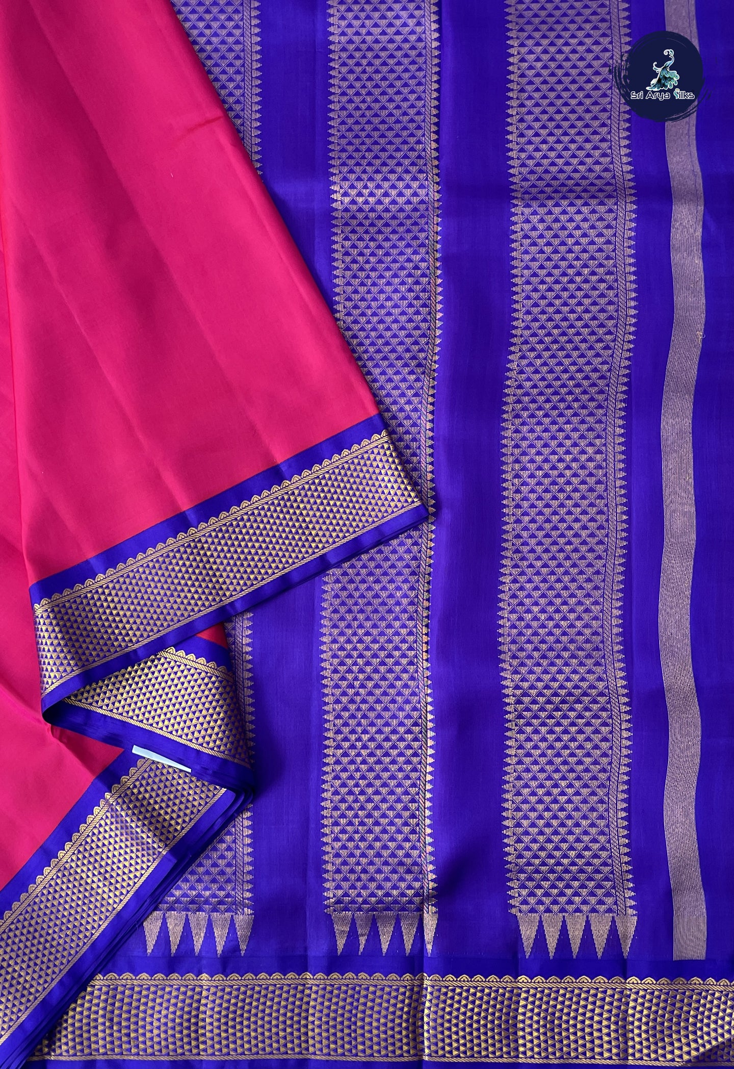 Dark Pink Madisar 10 Yards Silk Saree With Plain Pattern