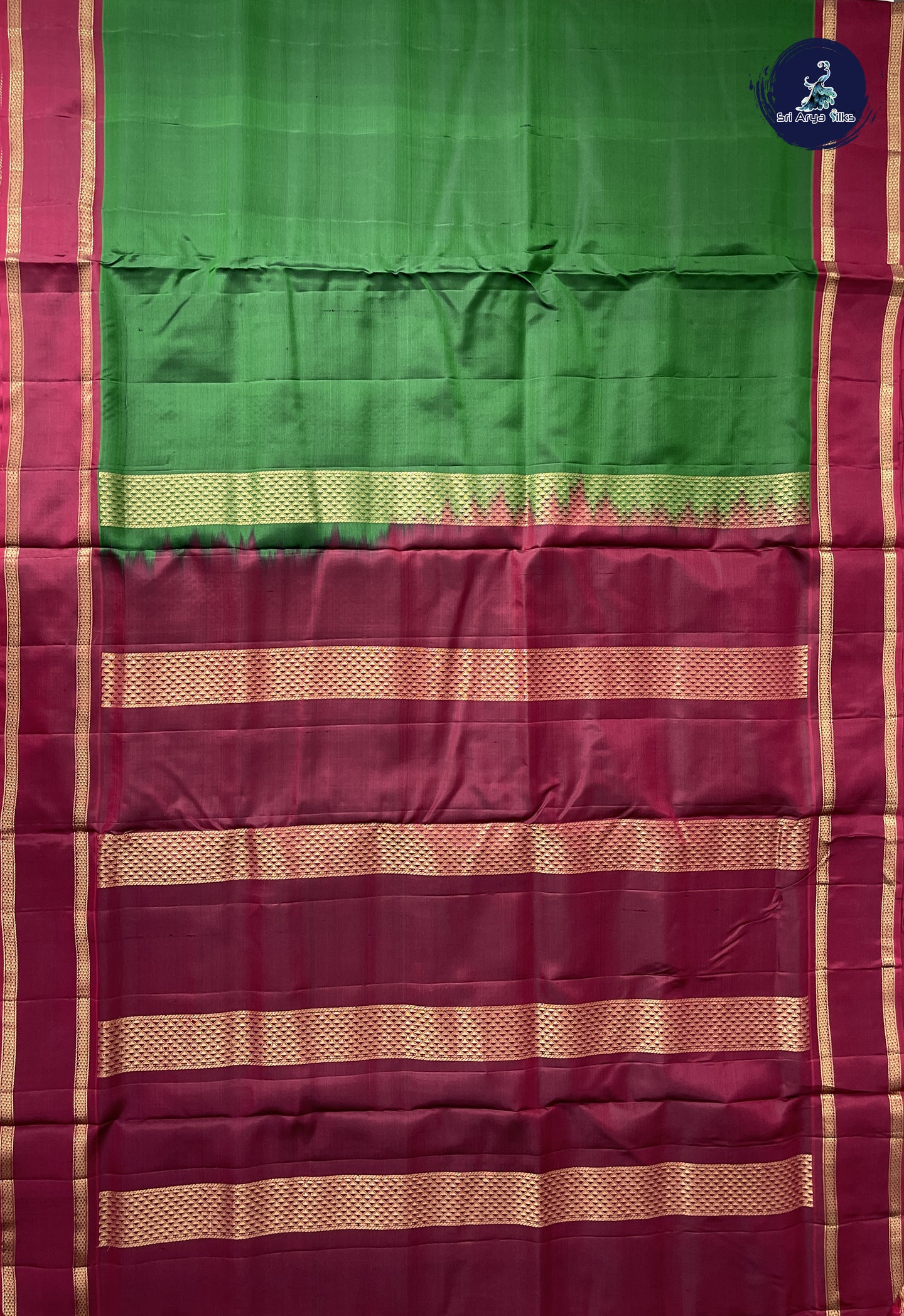 Dark Green Madisar 10 Yards Silk Saree With Doria Lines Pattern