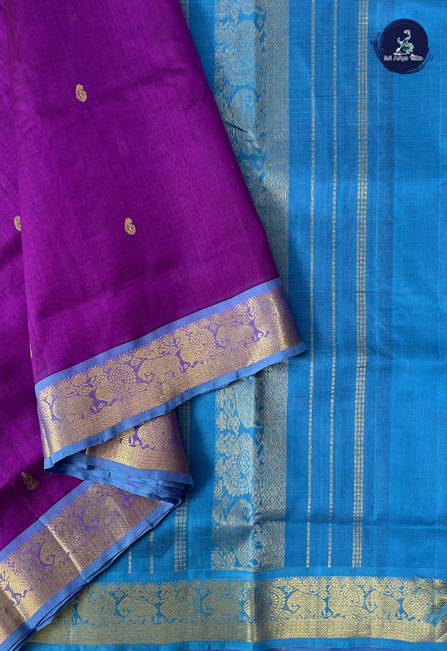 Magenta Purple 10 Yards Silk Cotton Saree With Zari Buttas Pattern