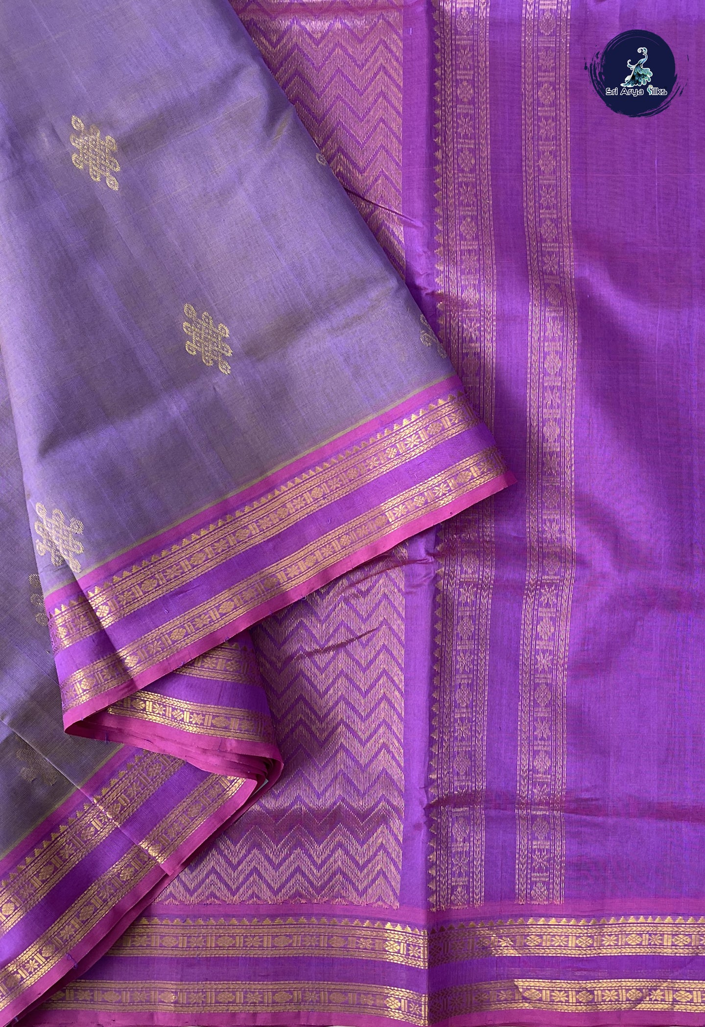 Mauve 10 Yards Silk Cotton Saree With Kolam Butta Pattern