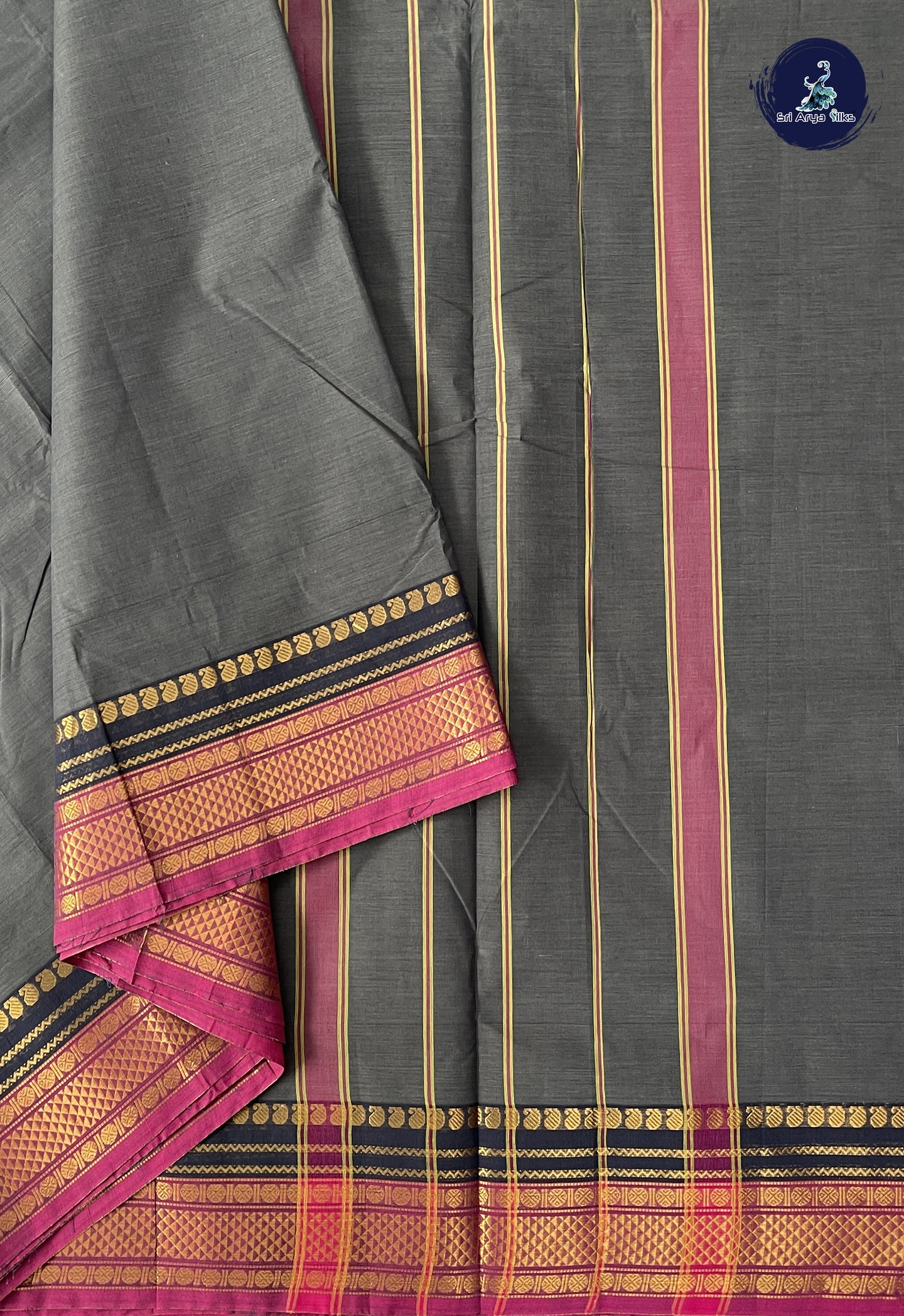 Grey 10.5 Yards Madisar Saree With Plain Pattern
