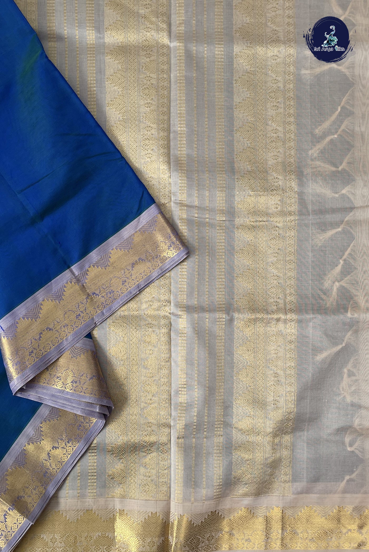 Dual Tone Blue 10 Yards Silk Cotton Saree With Plain Pattern