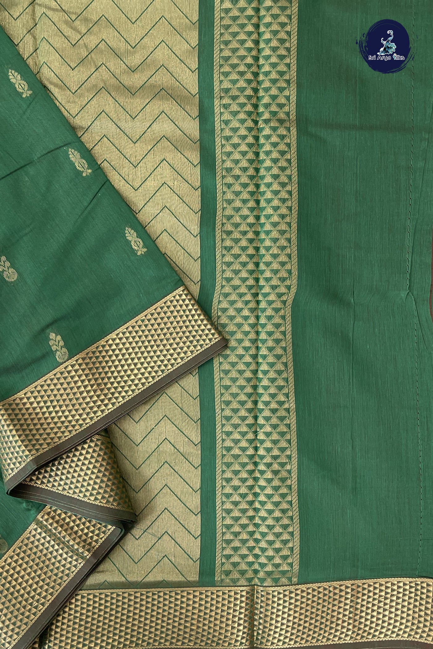 Dual Tone Green Madisar Semi Silk Cotton Saree With Zari Buttas Pattern