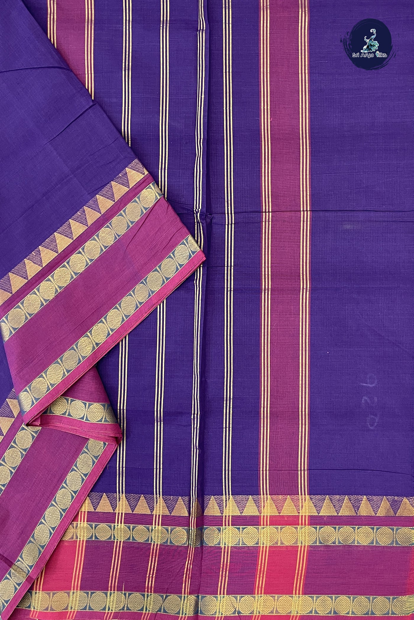 Dark Brinjal 10 Yards Madisar Cotton Saree With Plain Pattern