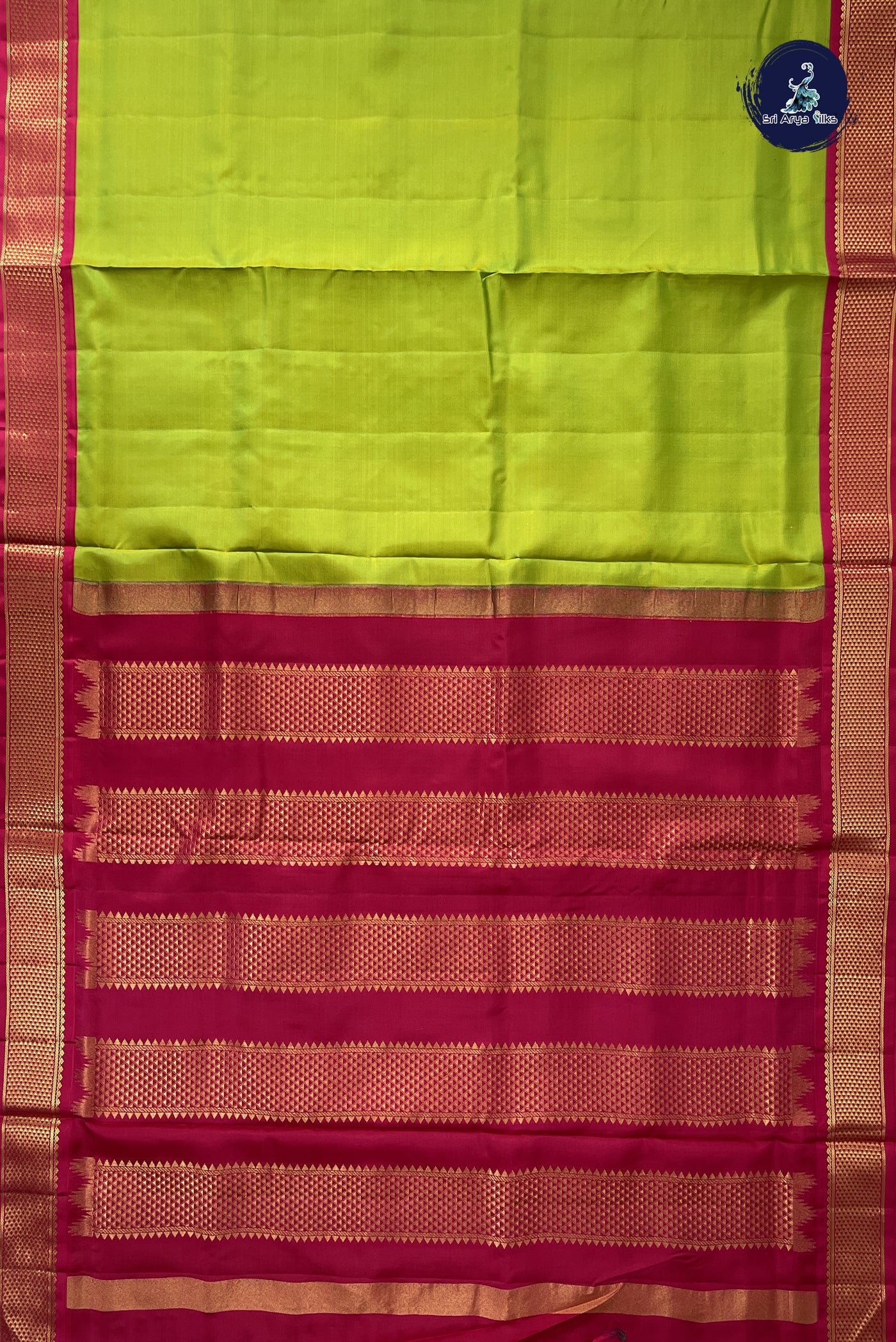 Lime Green Madisar 10 Yards Silk Saree With Plain Pattern