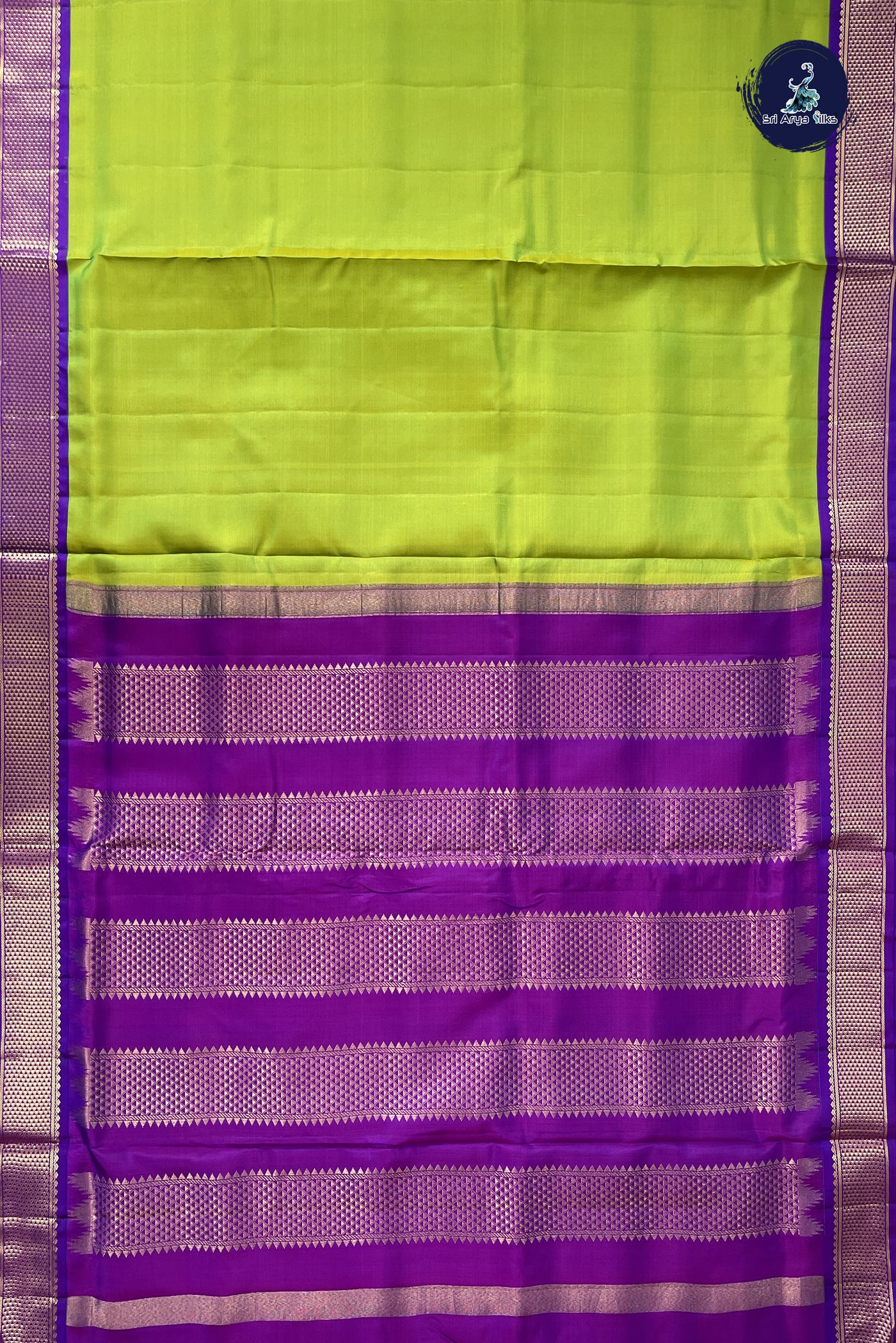 Lime Green Madisar 10 Yards Silk Saree With Plain Pattern