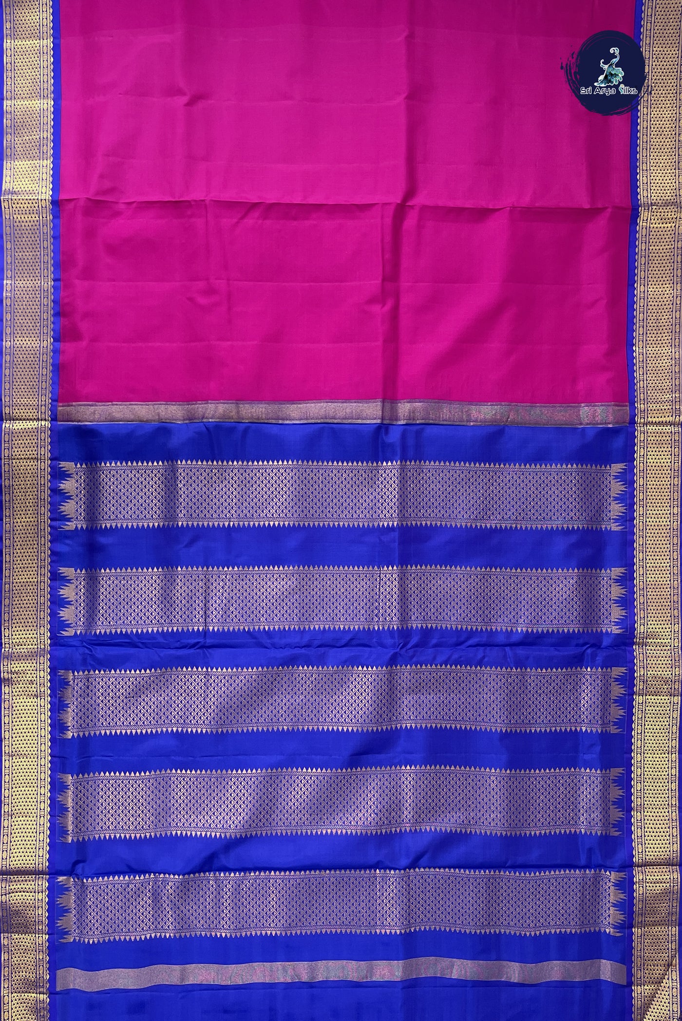 Magenta Pink Madisar 10 Yards Silk Saree With Plain Pattern