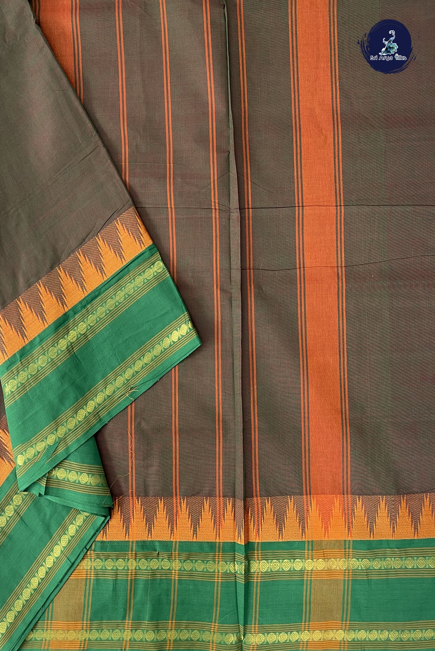 Manthulir 10 Yards Madisar Cotton Saree With Plain Pattern