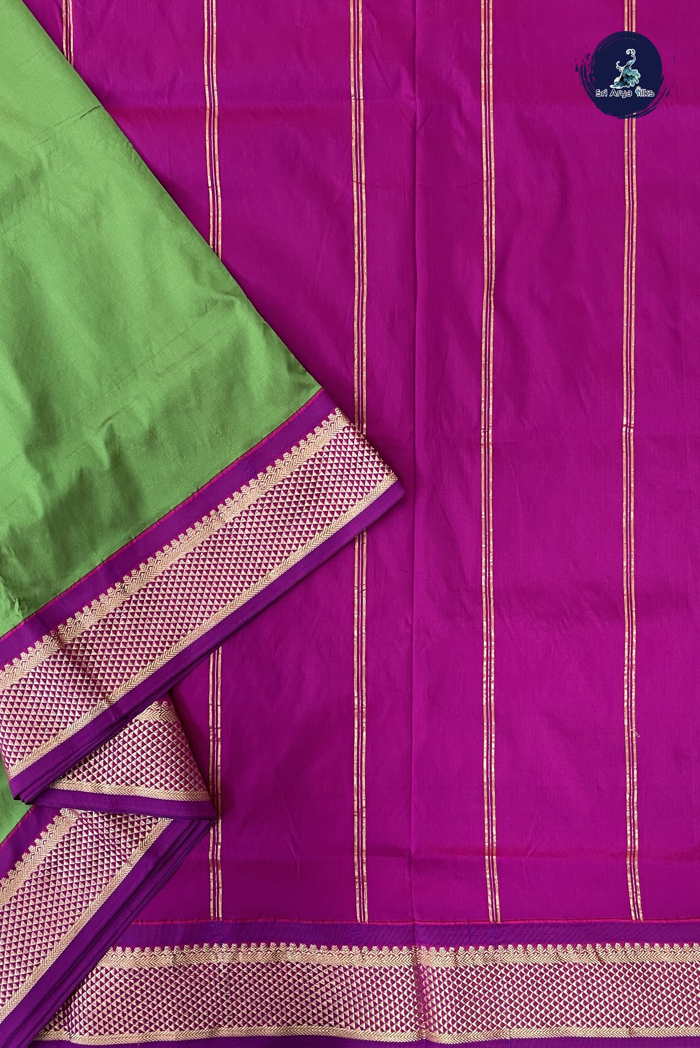 Dual Tone Green 10 Yards Semi Silk With Plain Pattern