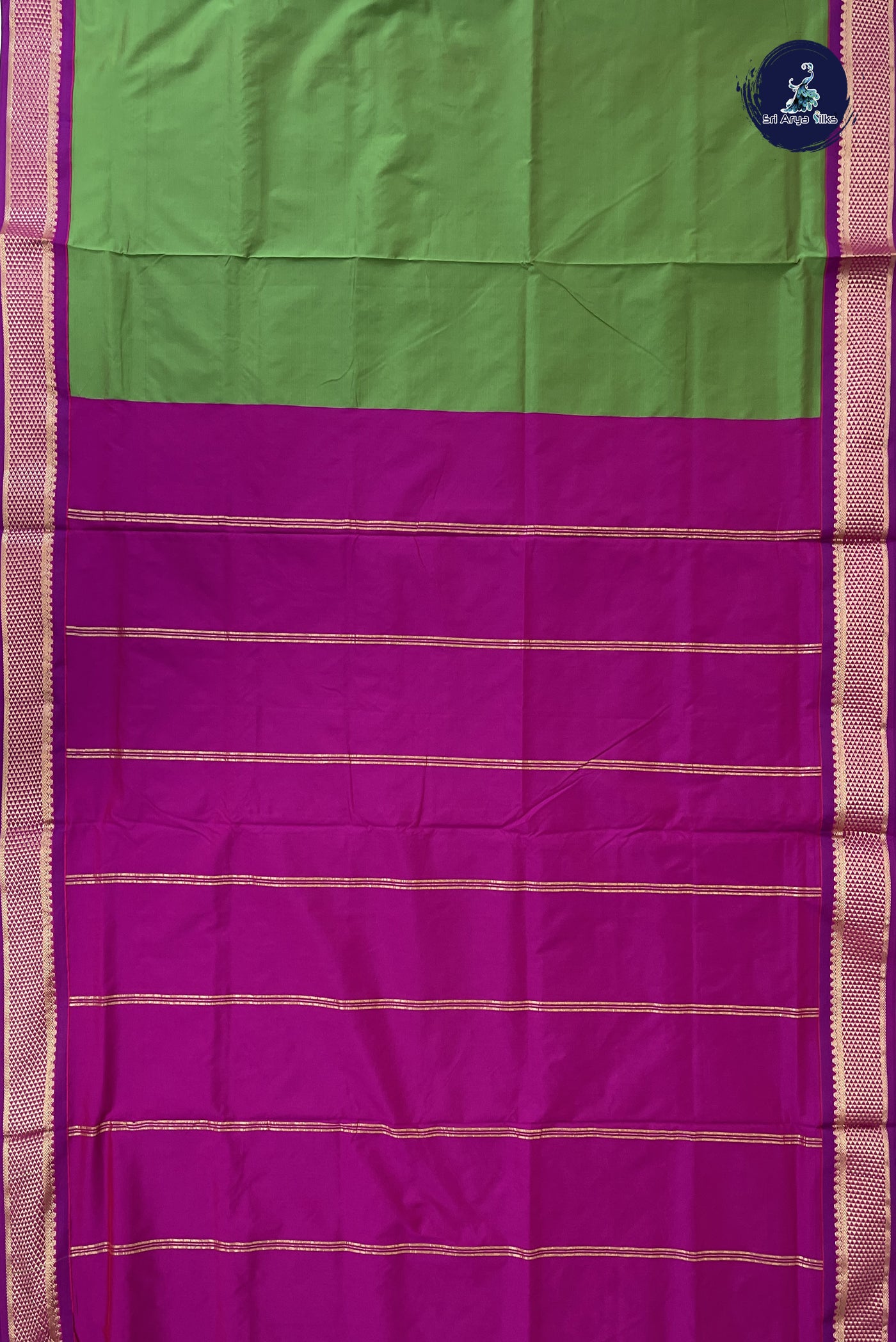 Dual Tone Green 10 Yards Semi Silk With Plain Pattern