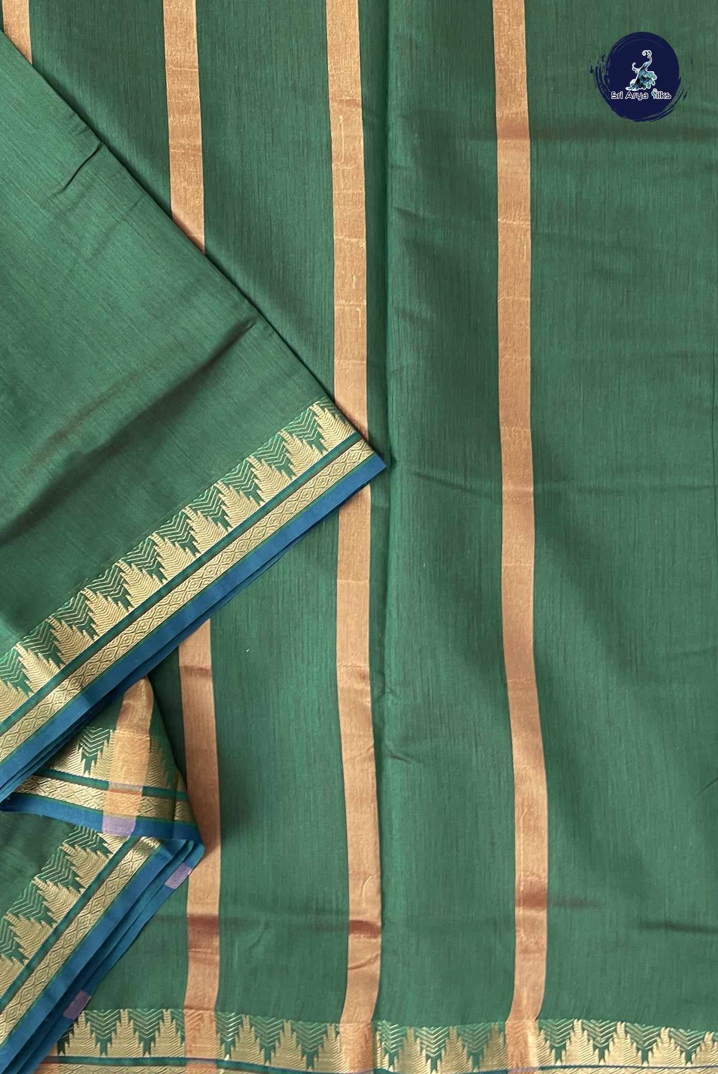 Green Madisar Semi Silk Cotton Saree With Plain Pattern