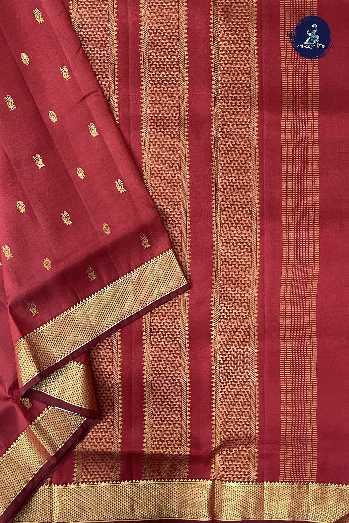 Maroon Madisar 10 Yards Silk Saree With Zari Buttas Pattern