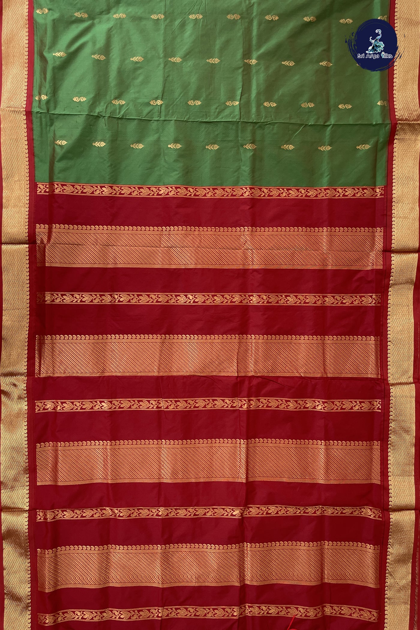 Dual Tone Green Madisar Semi Silk Saree With Zari Buttas Pattern