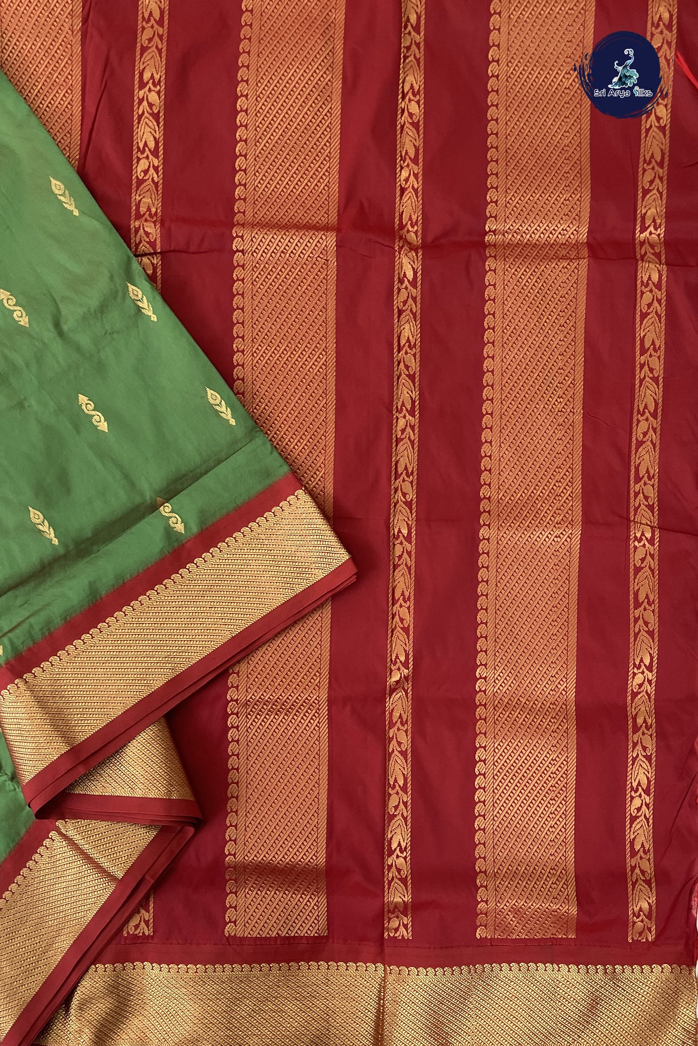 Dual Tone Green Madisar Semi Silk Saree With Zari Buttas Pattern