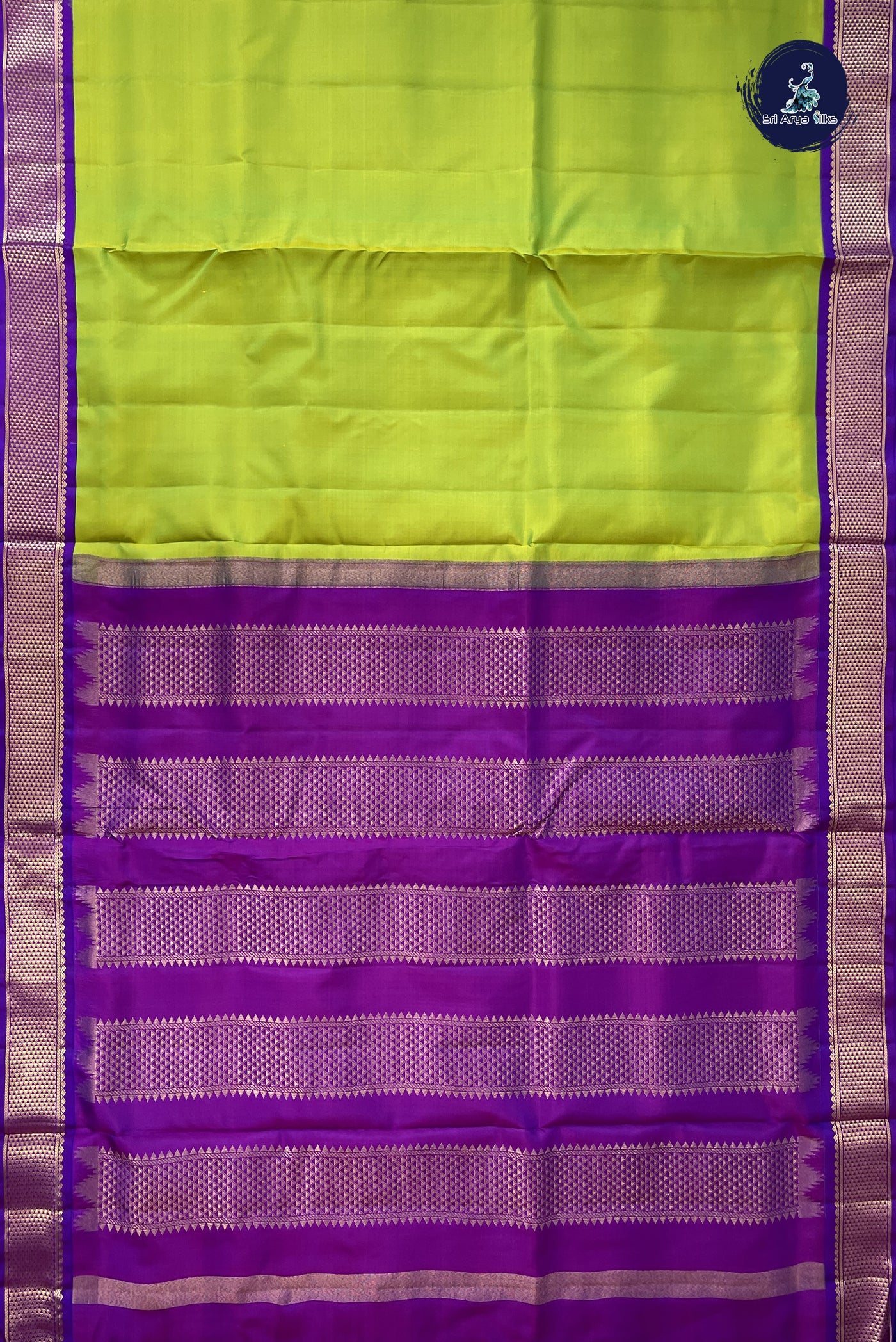 Lime Green Madisar 10 Yards Silk Saree With Plain Pattern
