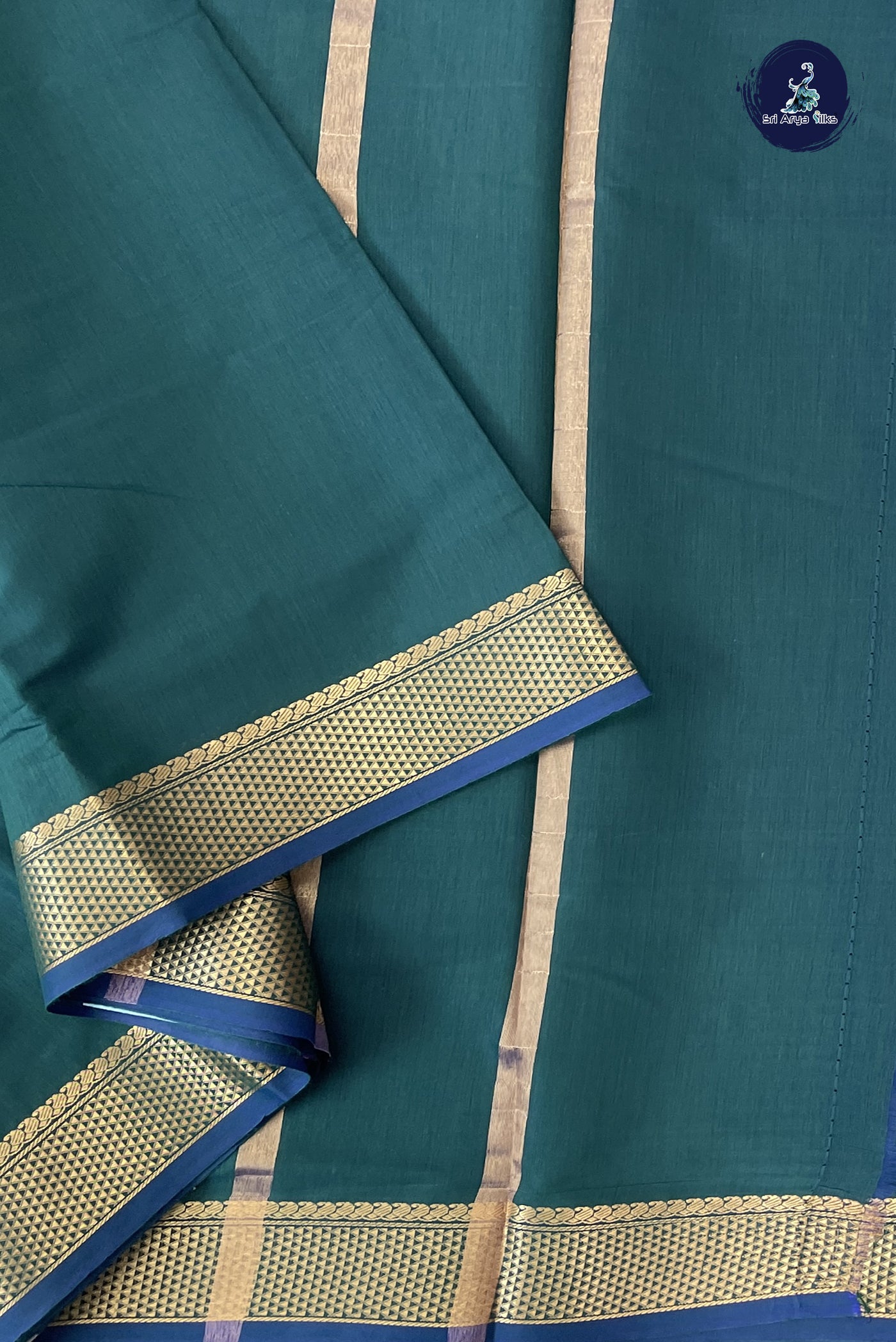 Green Madisar Semi Silk Cotton Saree With Plain Pattern
