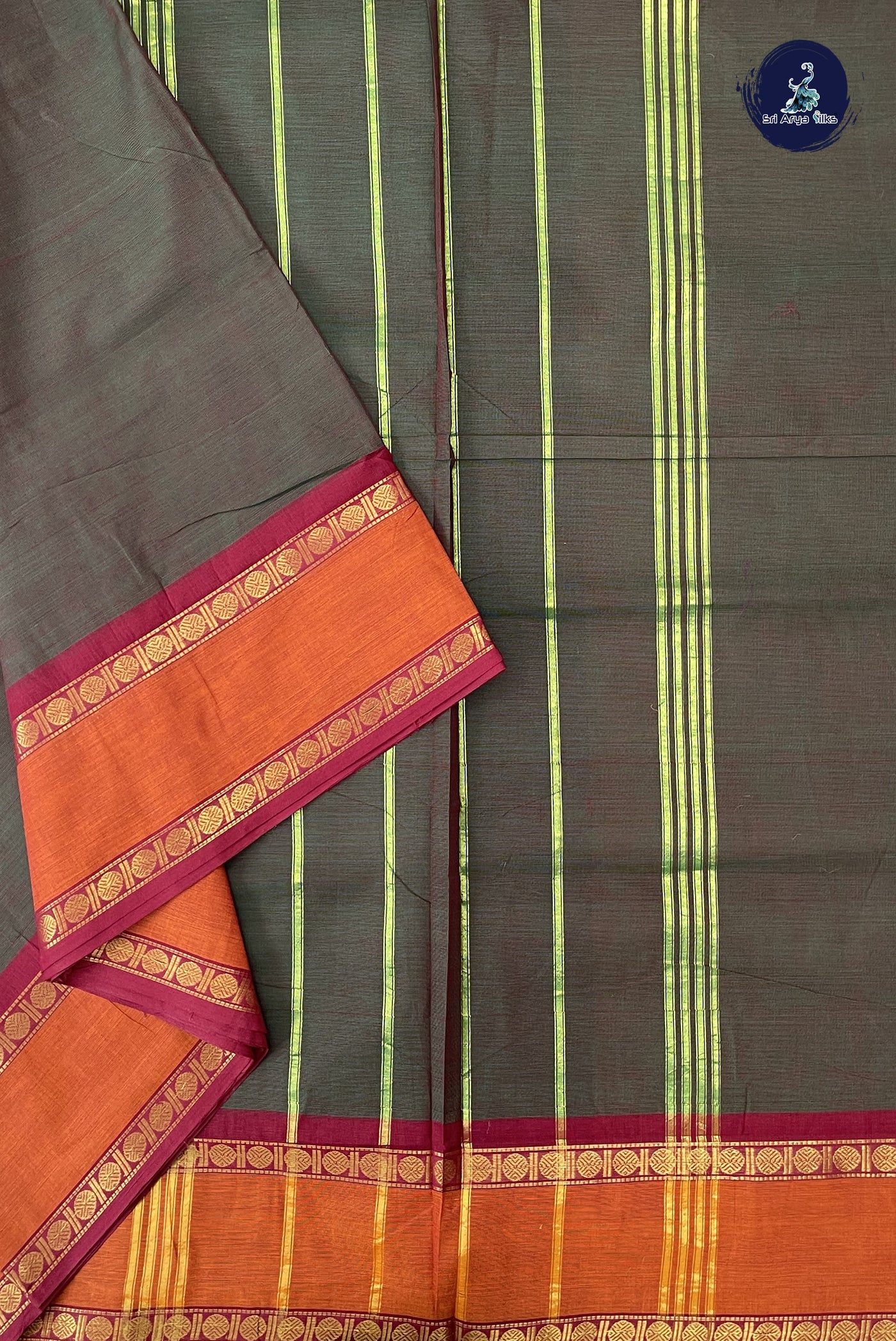 Dual Tone Green 10 Yards Madisar Cotton Saree With Plain Pattern