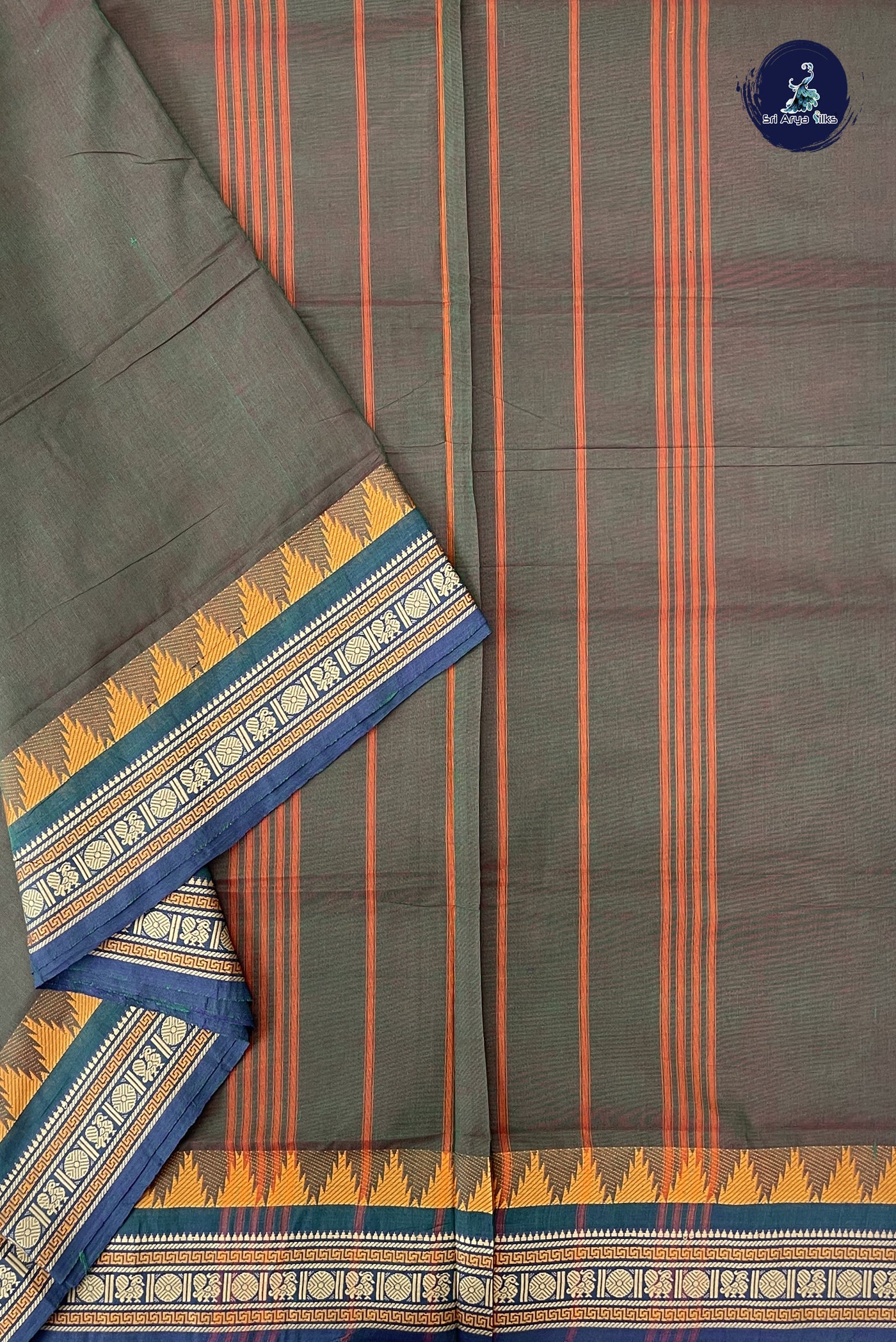 Manthulir 10 Yards Madisar Cotton Saree With Plain Pattern