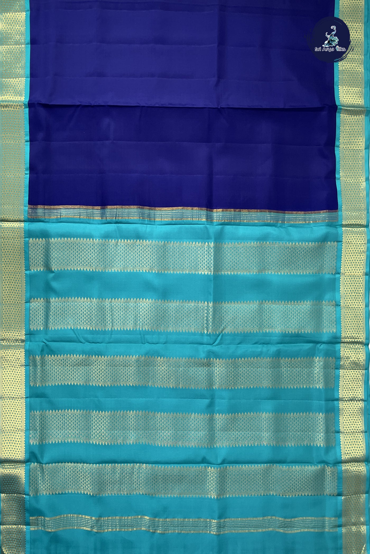 Blue Madisar 10 Yards Silk Saree With Plain Pattern