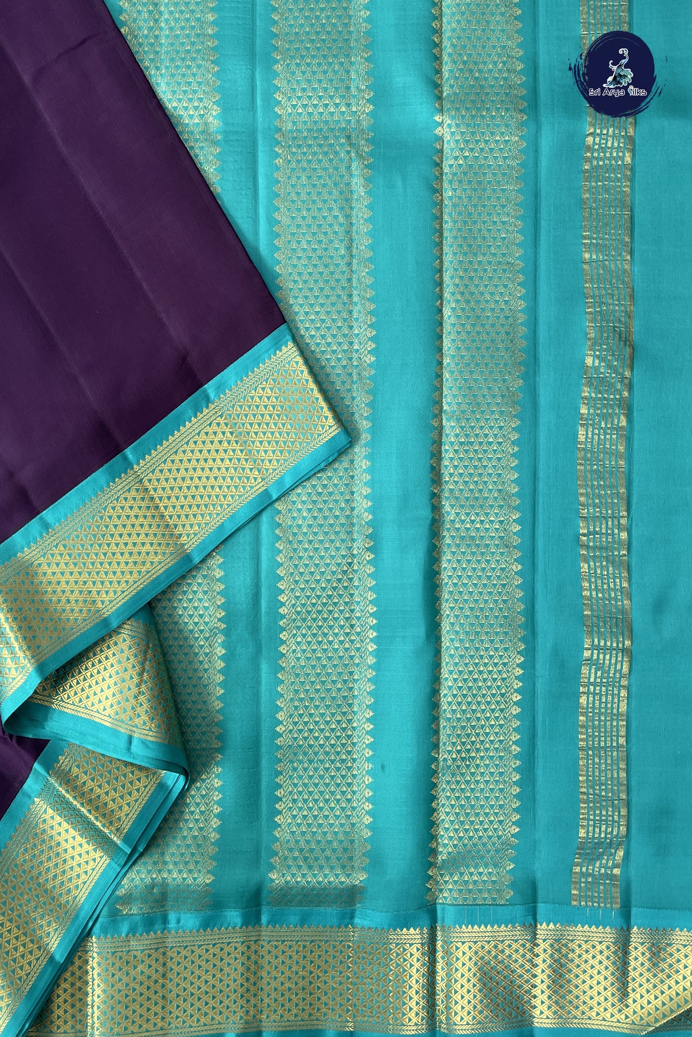 Jamun Madisar 10 Yards Silk Saree With Plain Pattern