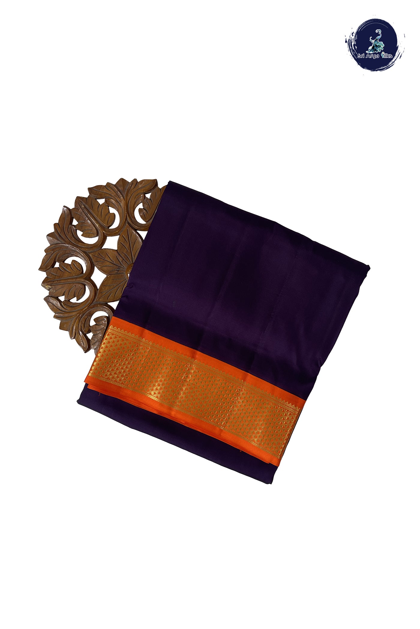 Jamun Madisar 10 Yards Silk Saree With Plain Pattern