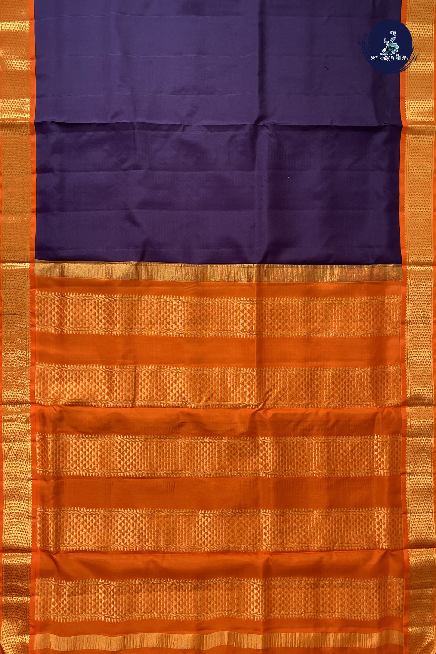Jamun Madisar 10 Yards Silk Saree With Plain Pattern