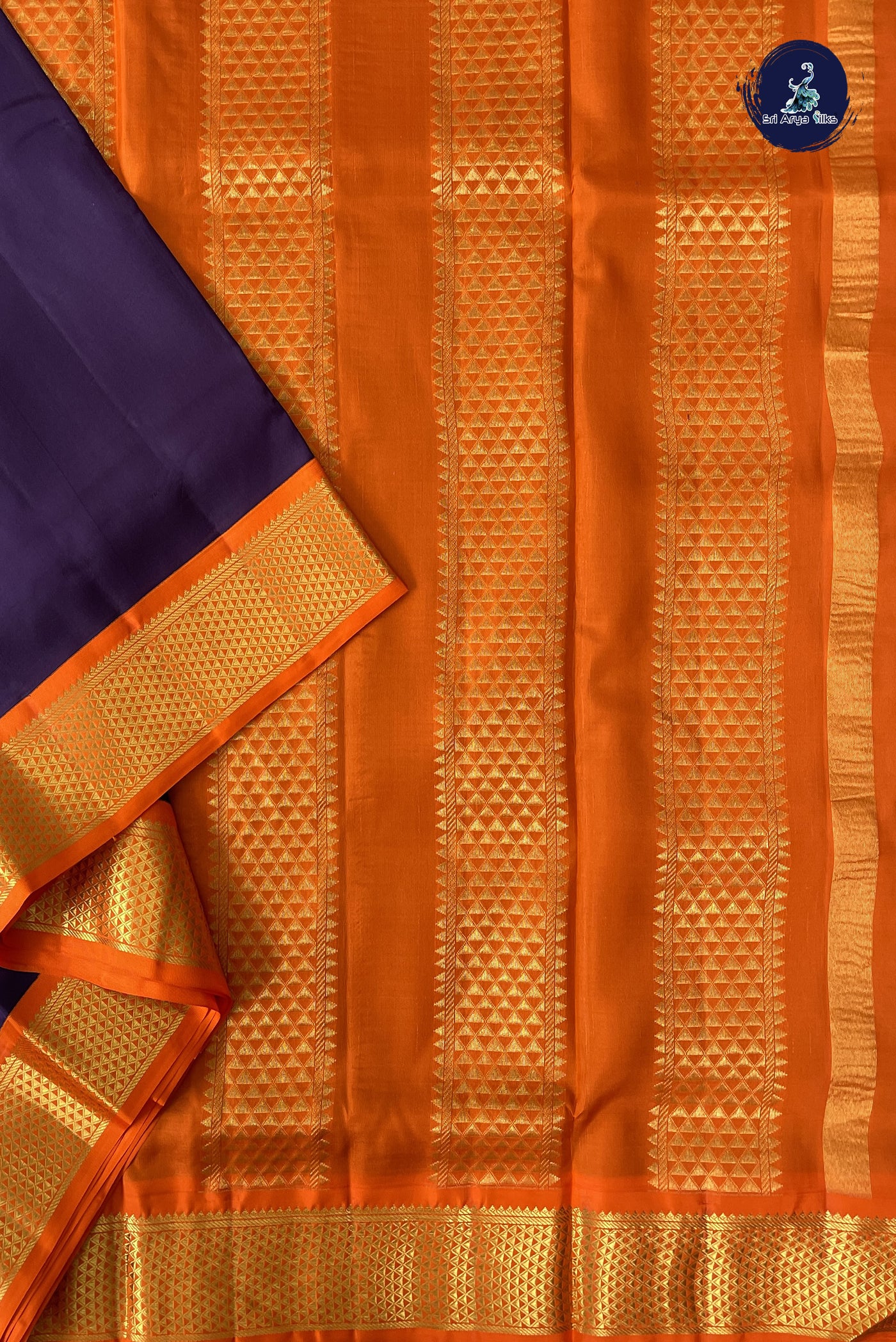 Jamun Madisar 10 Yards Silk Saree With Plain Pattern