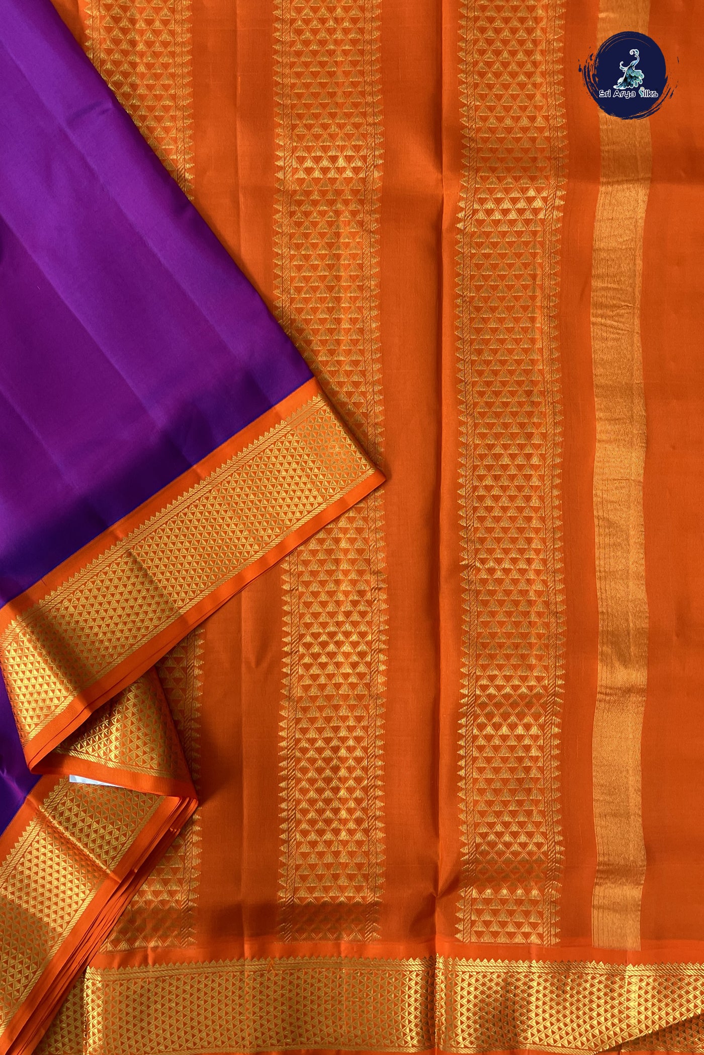 Dual Tone Purple Madisar 10 Yards Silk Saree With Plain Pattern