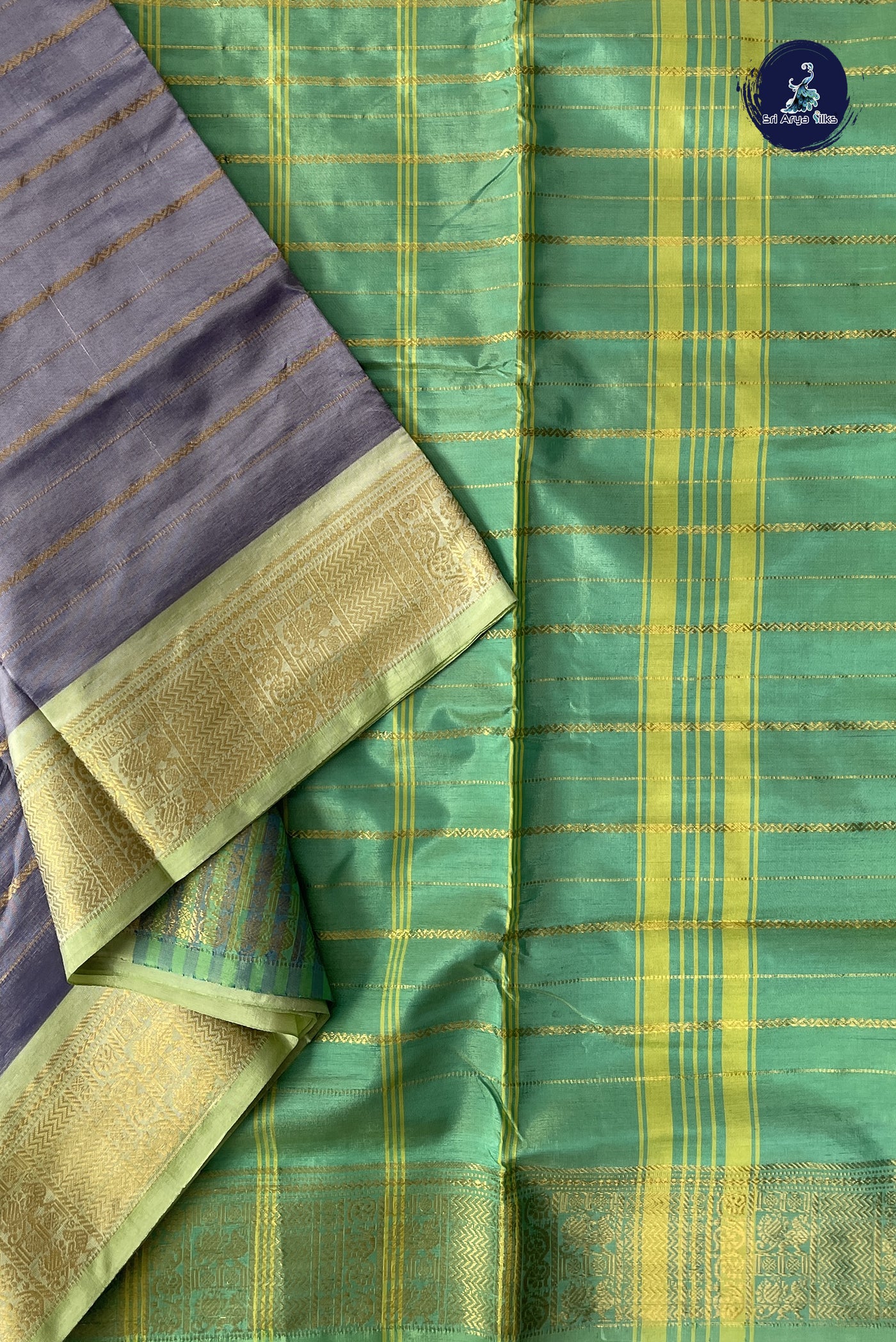 Mauve Vaazhainaar Pattu Madisar Silk Saree With Veldhari Stripes Pattern