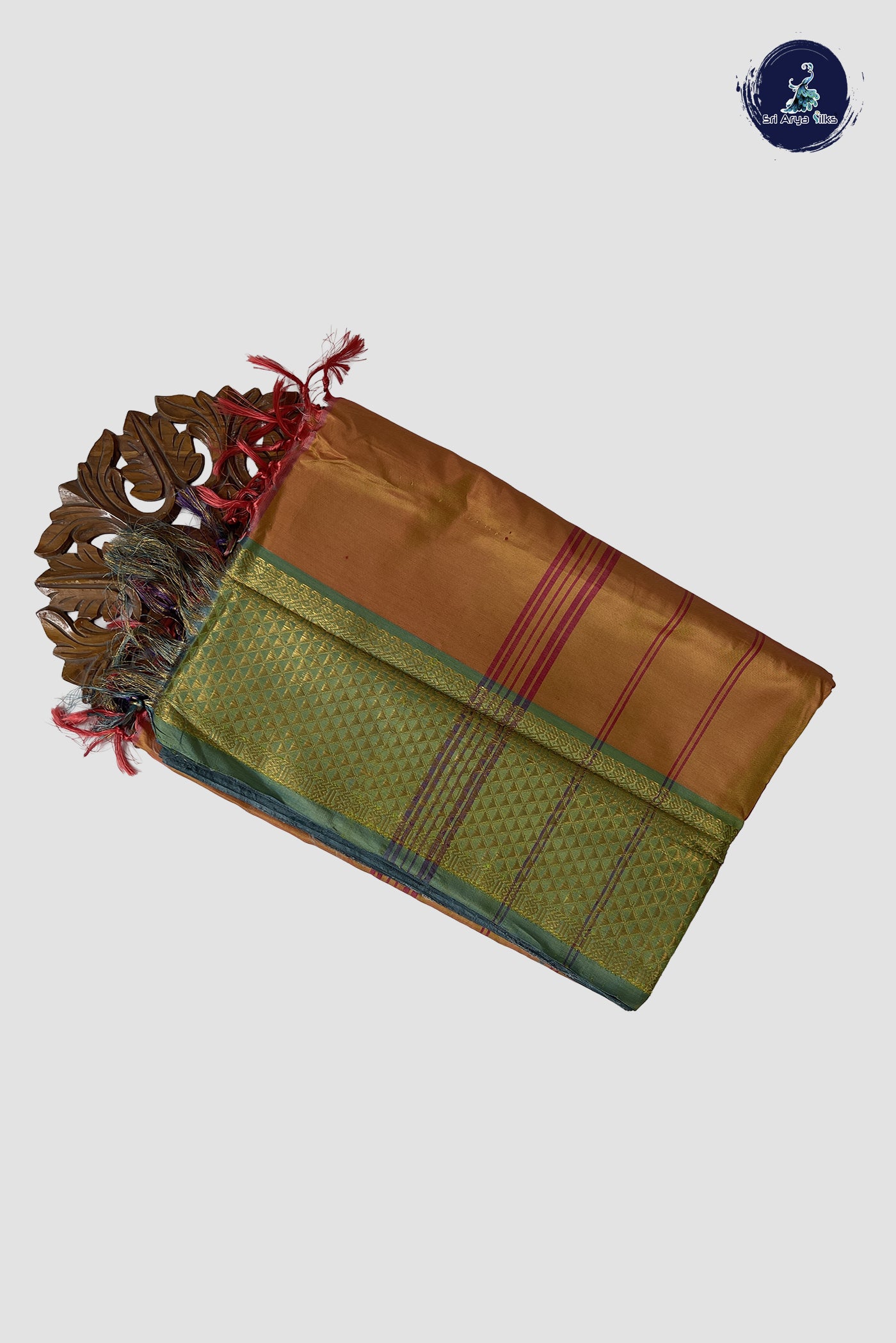 Pink Vaazhainaar Pattu Madisar Silk Saree With Plain Pattern