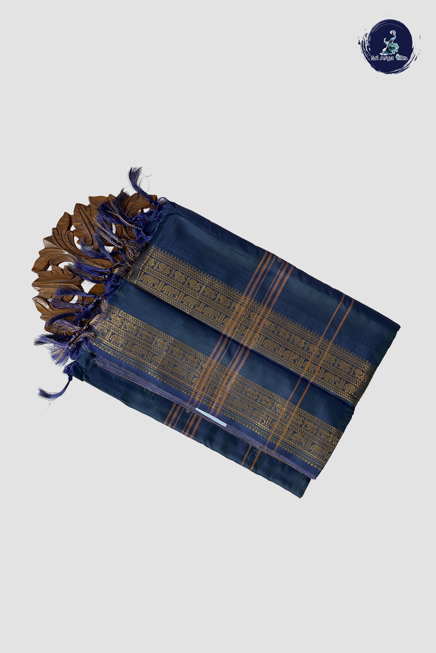 Peach Vaazhainaar Pattu Madisar Silk Saree With Buttas Pattern
