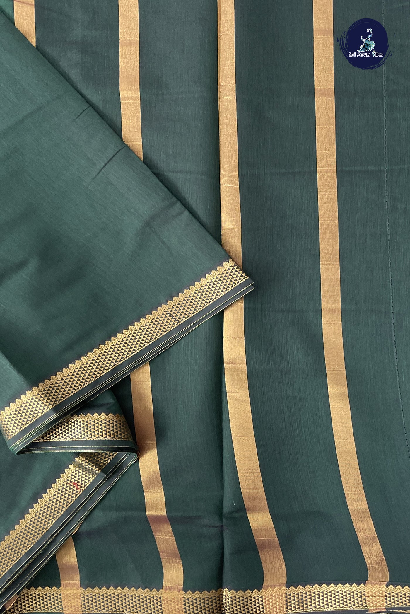 Bottle Green Madisar Semi Silk Cotton Saree With Plain Pattern