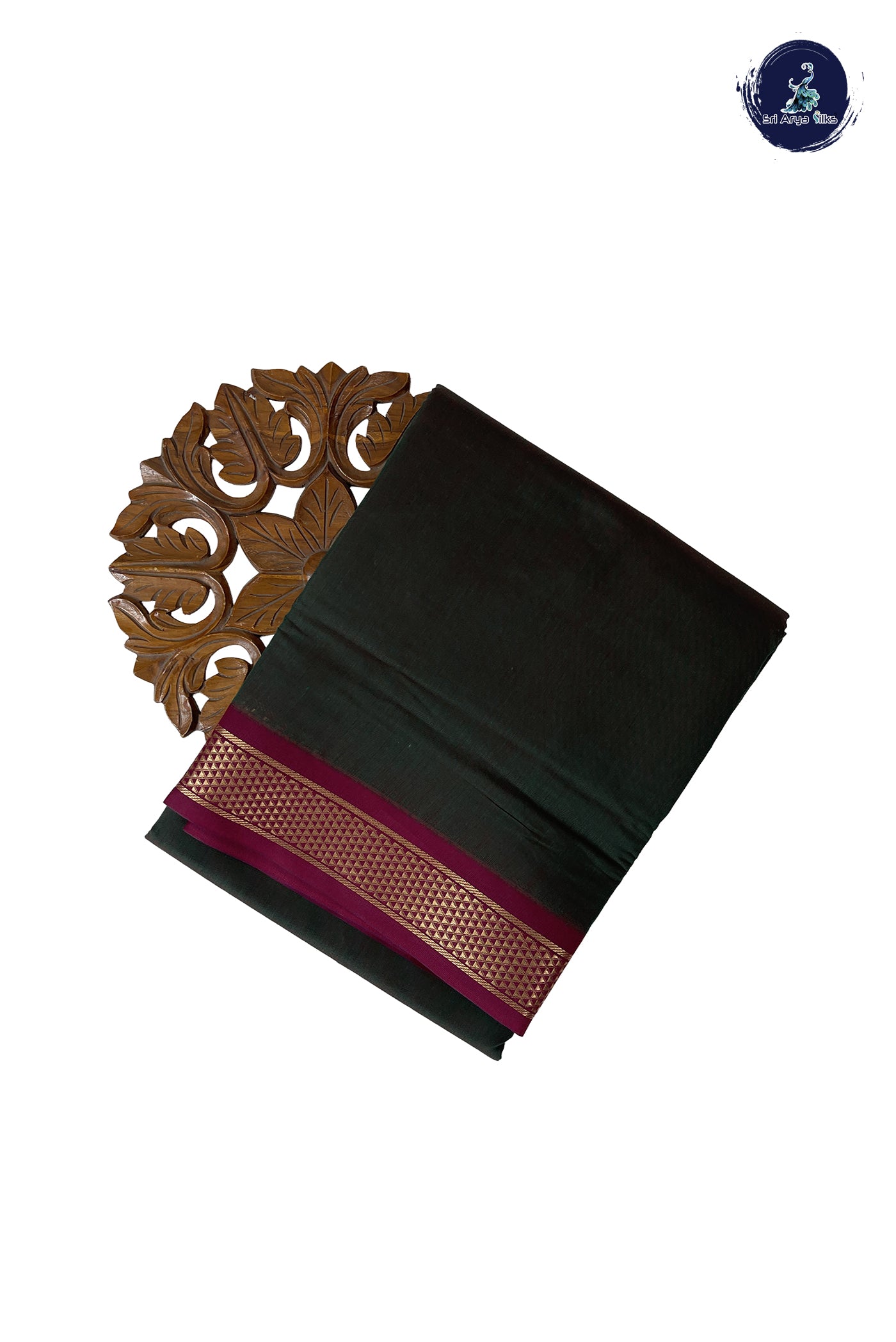 Manthulir Madisar Semi Silk Cotton Saree With Plain Pattern