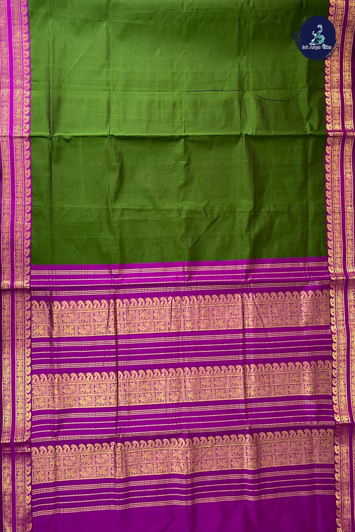 Green Half Pure Madisar Silk Cotton Saree With Plain Pattern