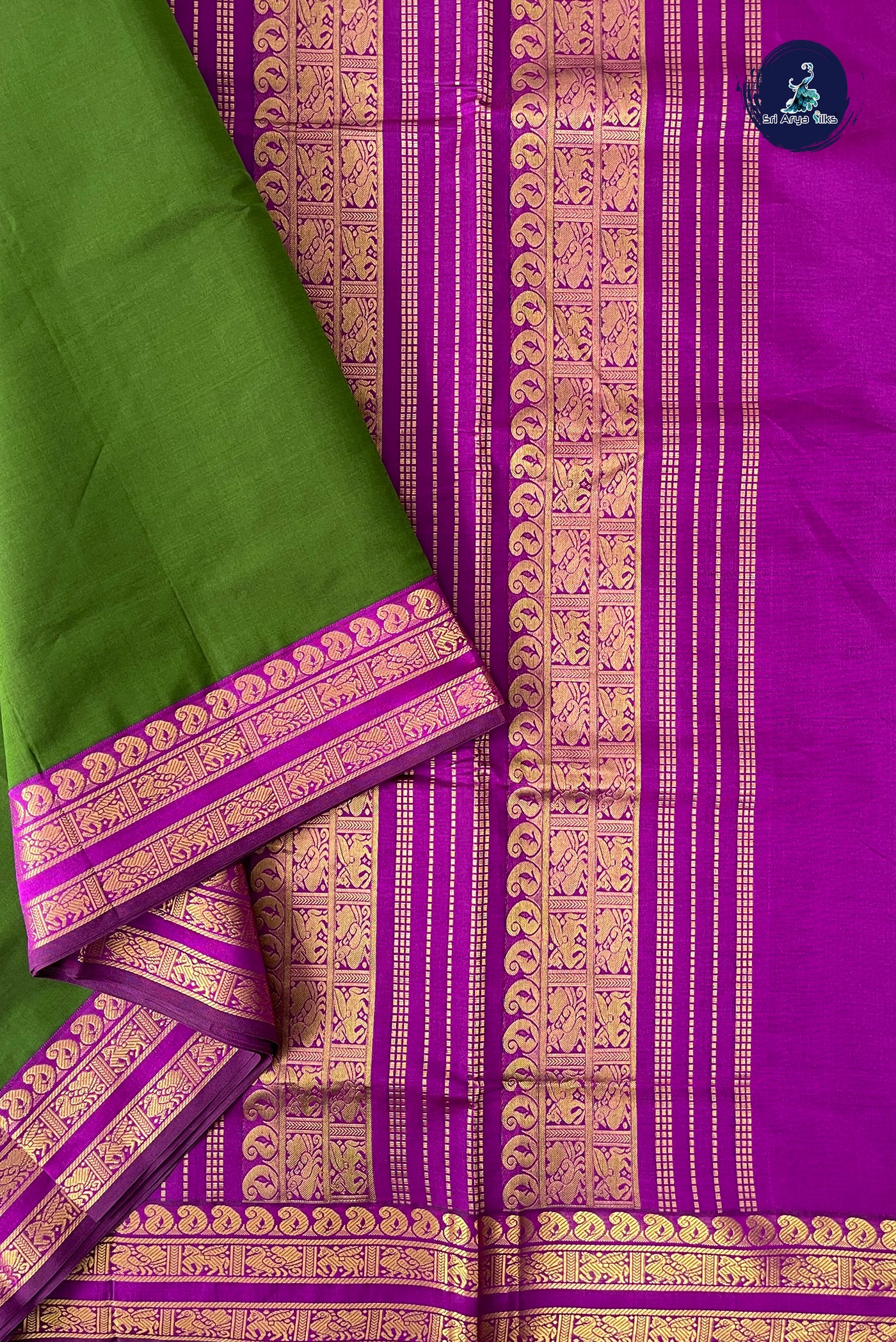 Green Half Pure Madisar Silk Cotton Saree With Plain Pattern
