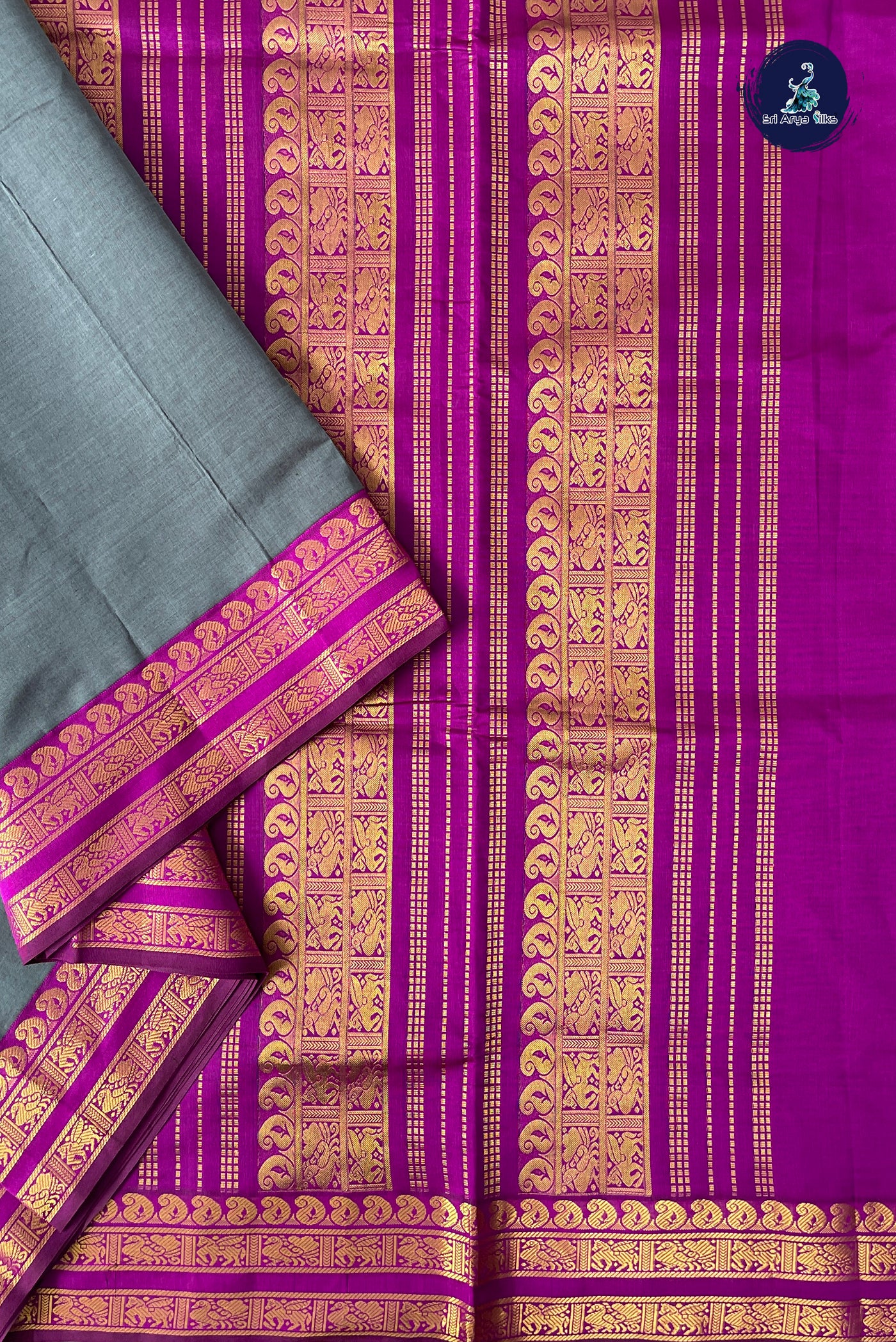 Grey Half Pure Madisar Silk Cotton Saree With Plain Pattern