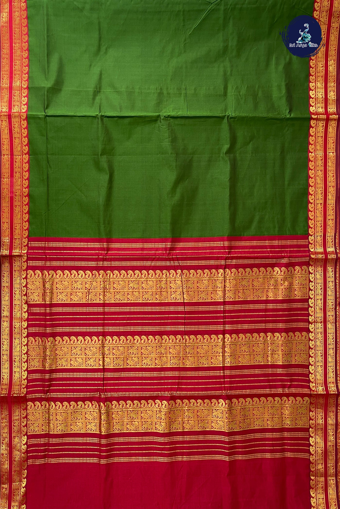 Green Half Pure Madisar Silk Cotton Saree With Plain Pattern