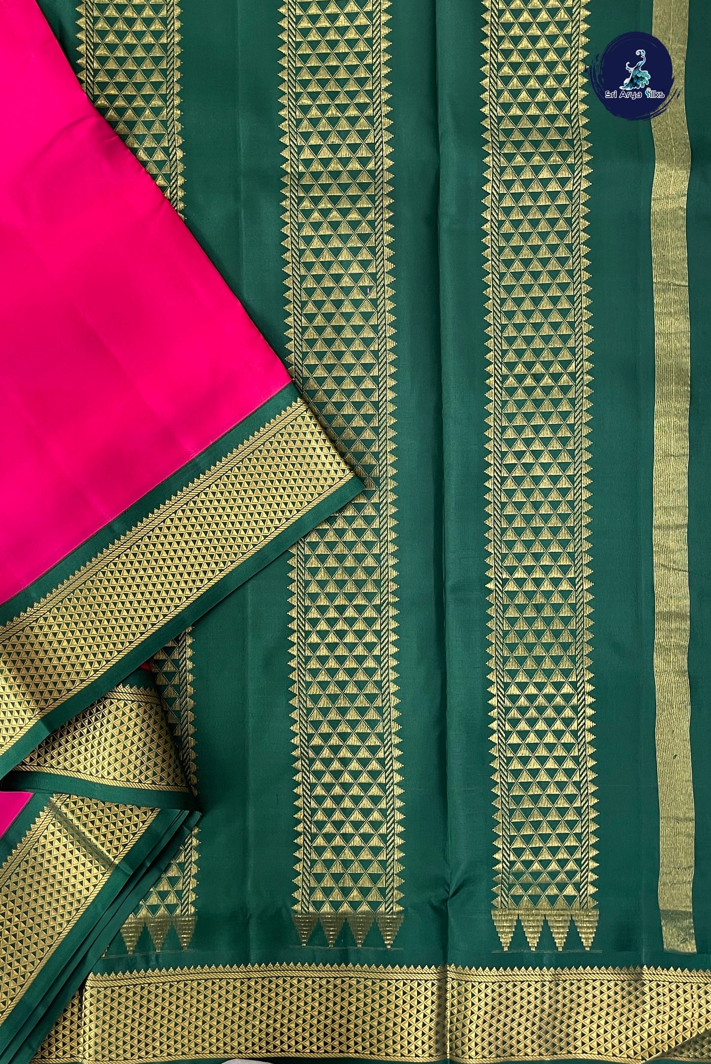 Pink Madisar 10 Yards Silk Saree With Plain Pattern