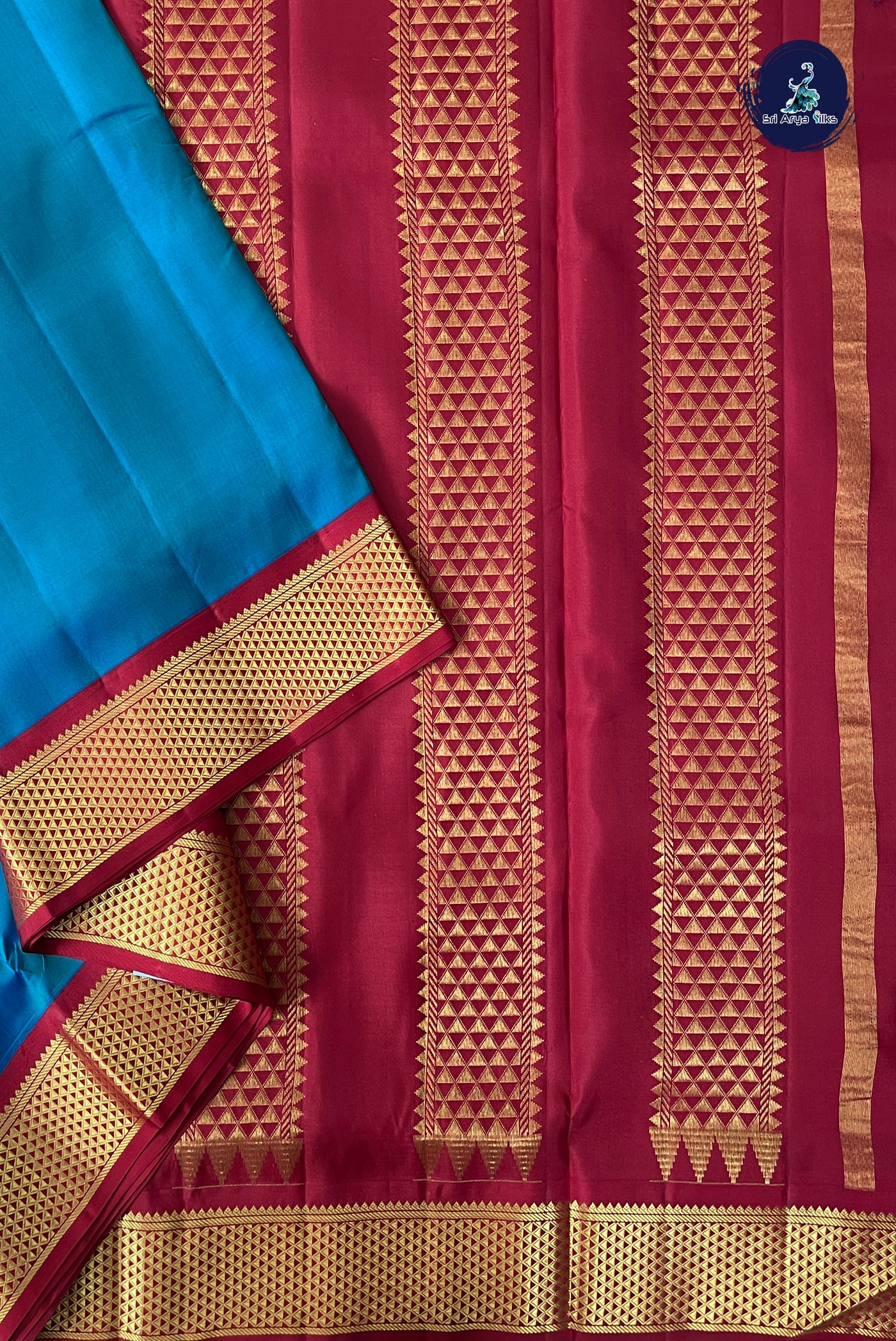 Peacock Blue Madisar 10 Yards Silk Saree With Plain Pattern
