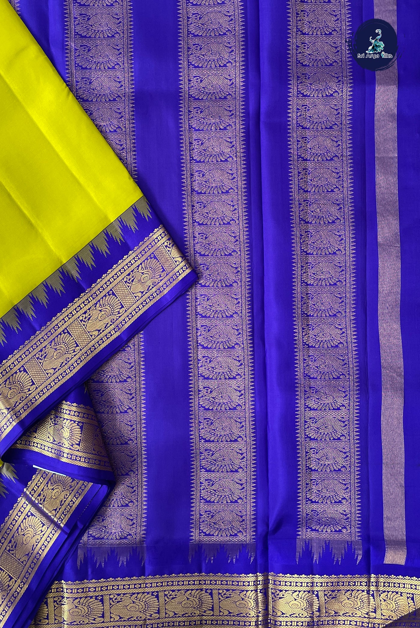 Lime Green Madisar 10 Yards Silk Saree With Plain Pattern
