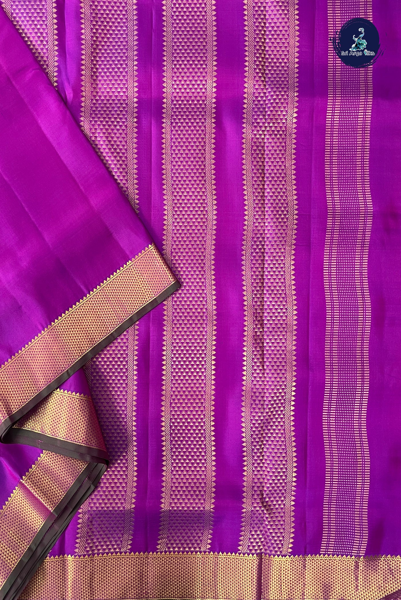 Dual Tone Purple Madisar 10 Yards Silk Saree With Plain Pattern