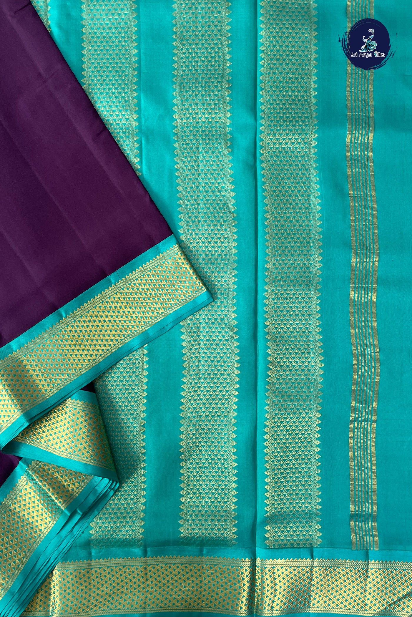Jamun Madisar 10 Yards Silk Saree With Plain Pattern